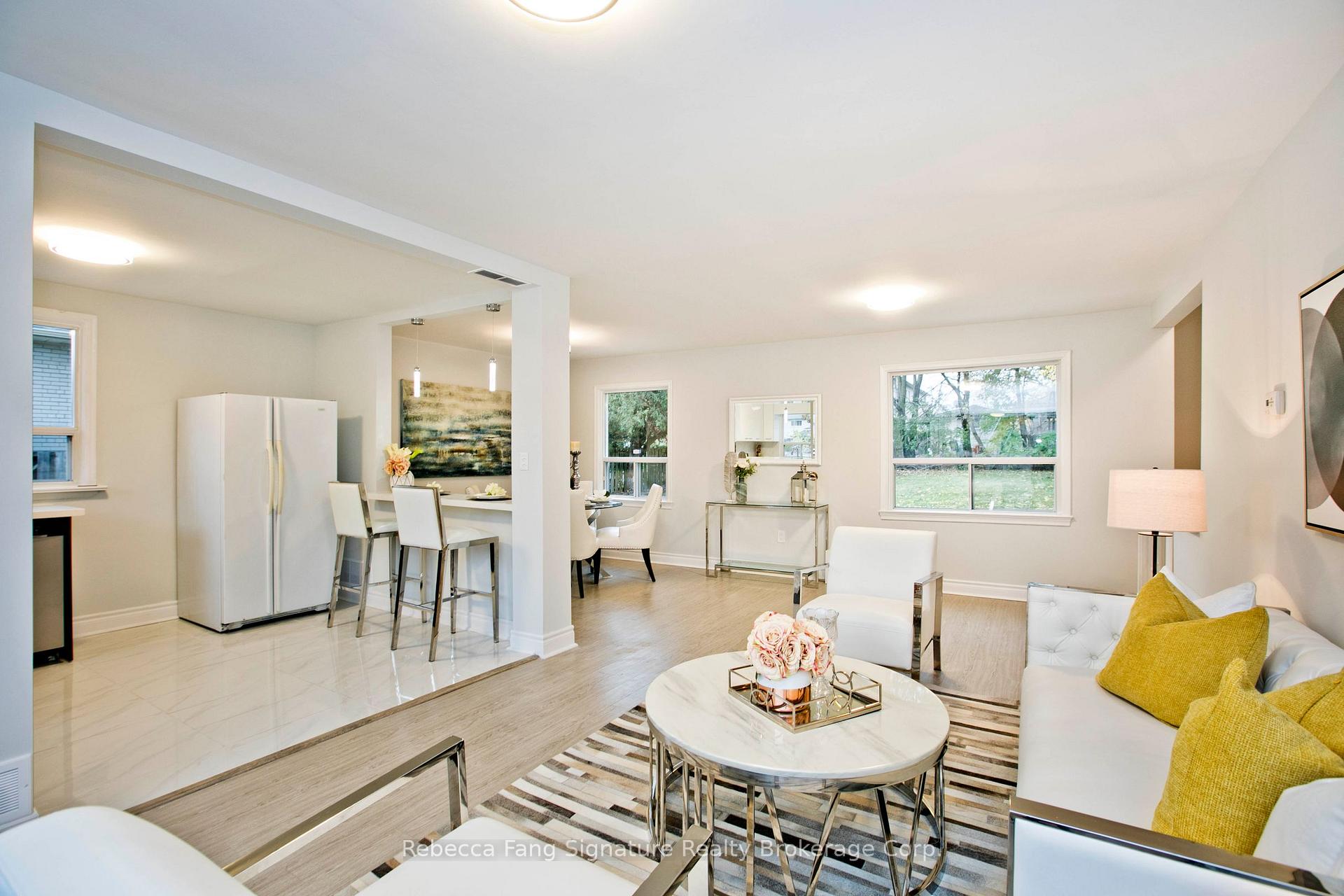 Photo 6 of 117 Morgan Avenue, Markham, Thornhill — HOMEH