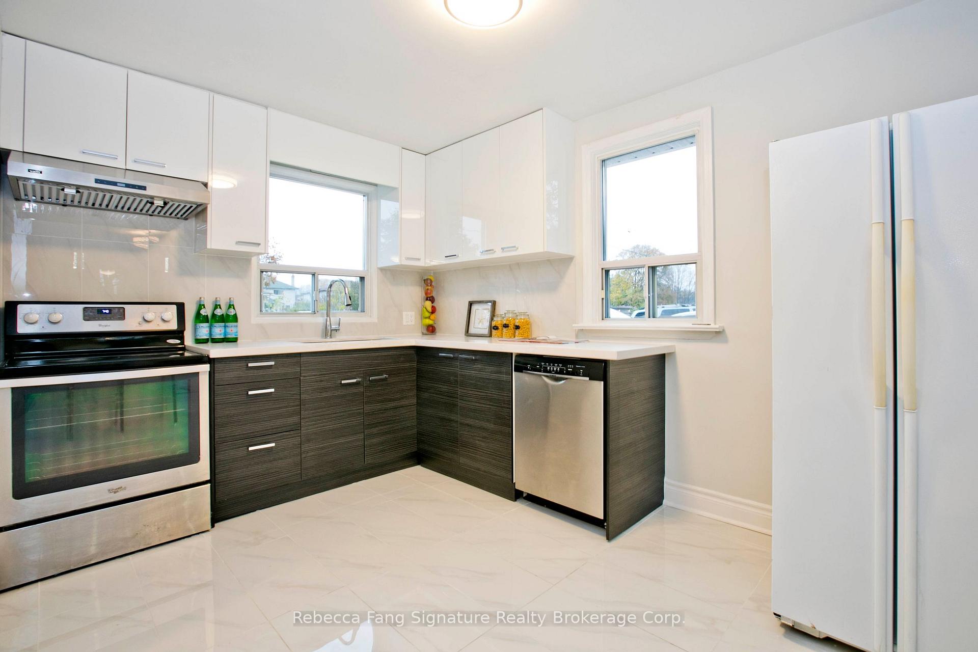 Photo 8 of 117 Morgan Avenue, Markham, Thornhill — HOMEH