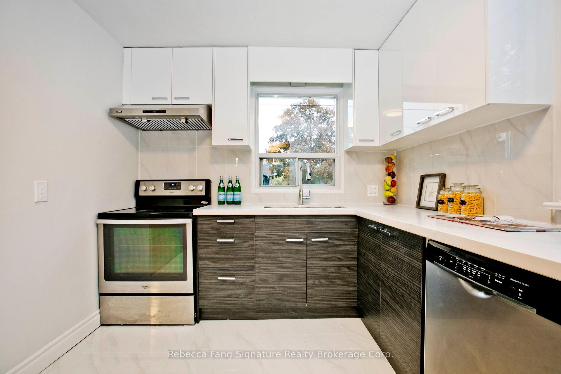 Photo 9 of 117 Morgan Avenue, Markham, Thornhill — HOMEH