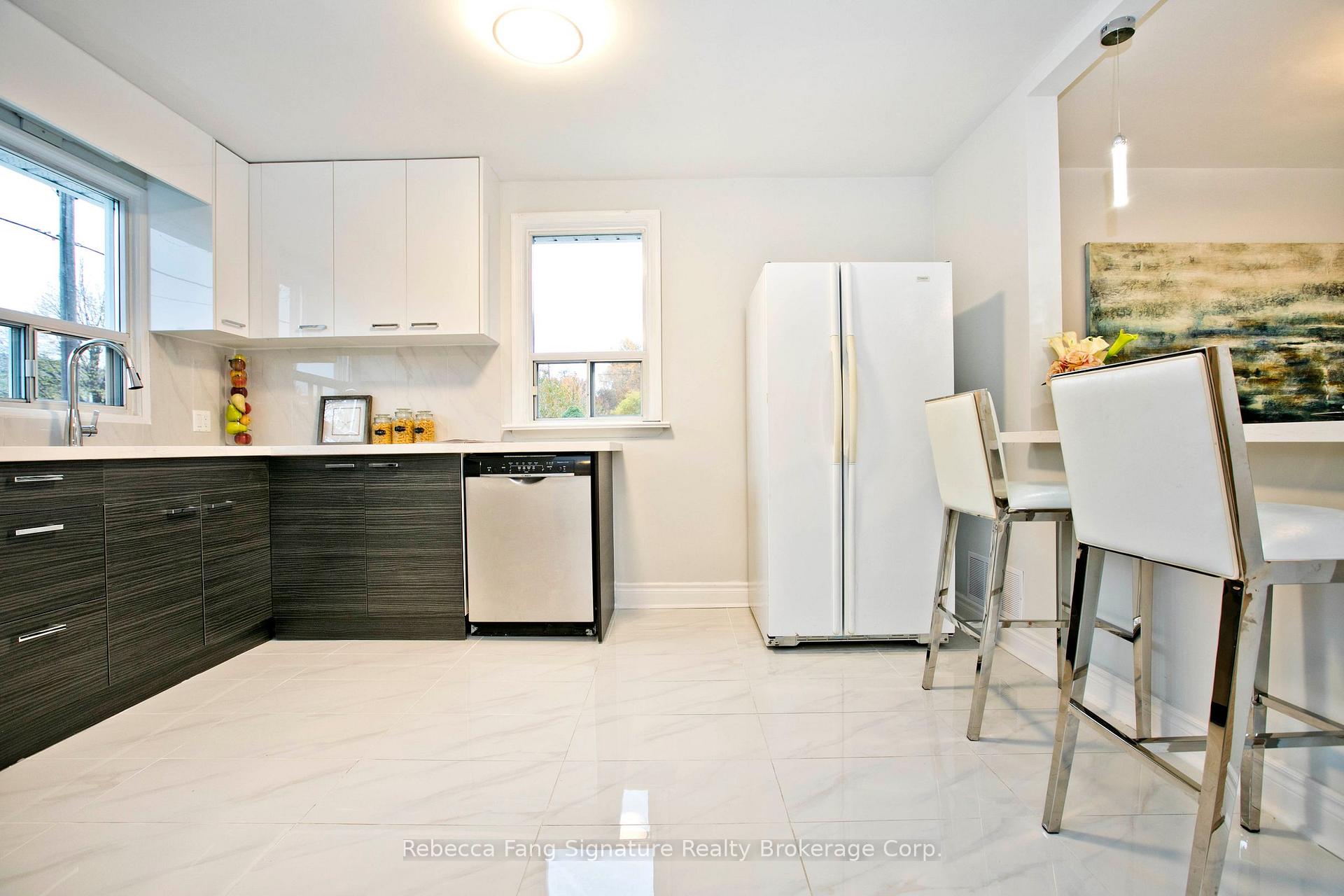 Photo 11 of 117 Morgan Avenue, Markham, Thornhill — HOMEH