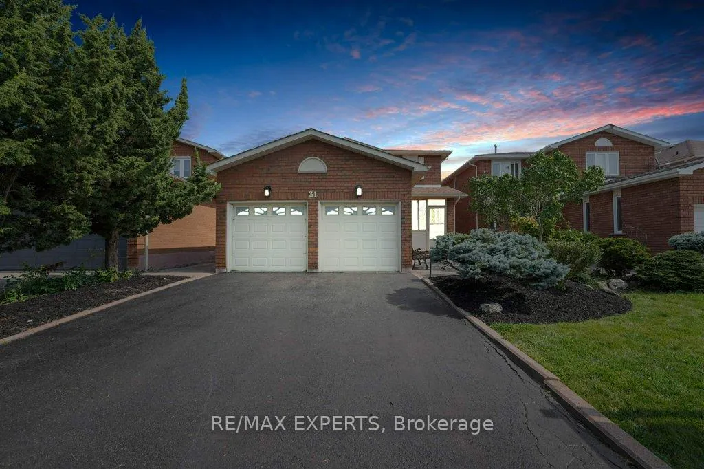 Photo 1 of 31 Waterfall Road, Vaughan, East Woodbridge — HOMEH