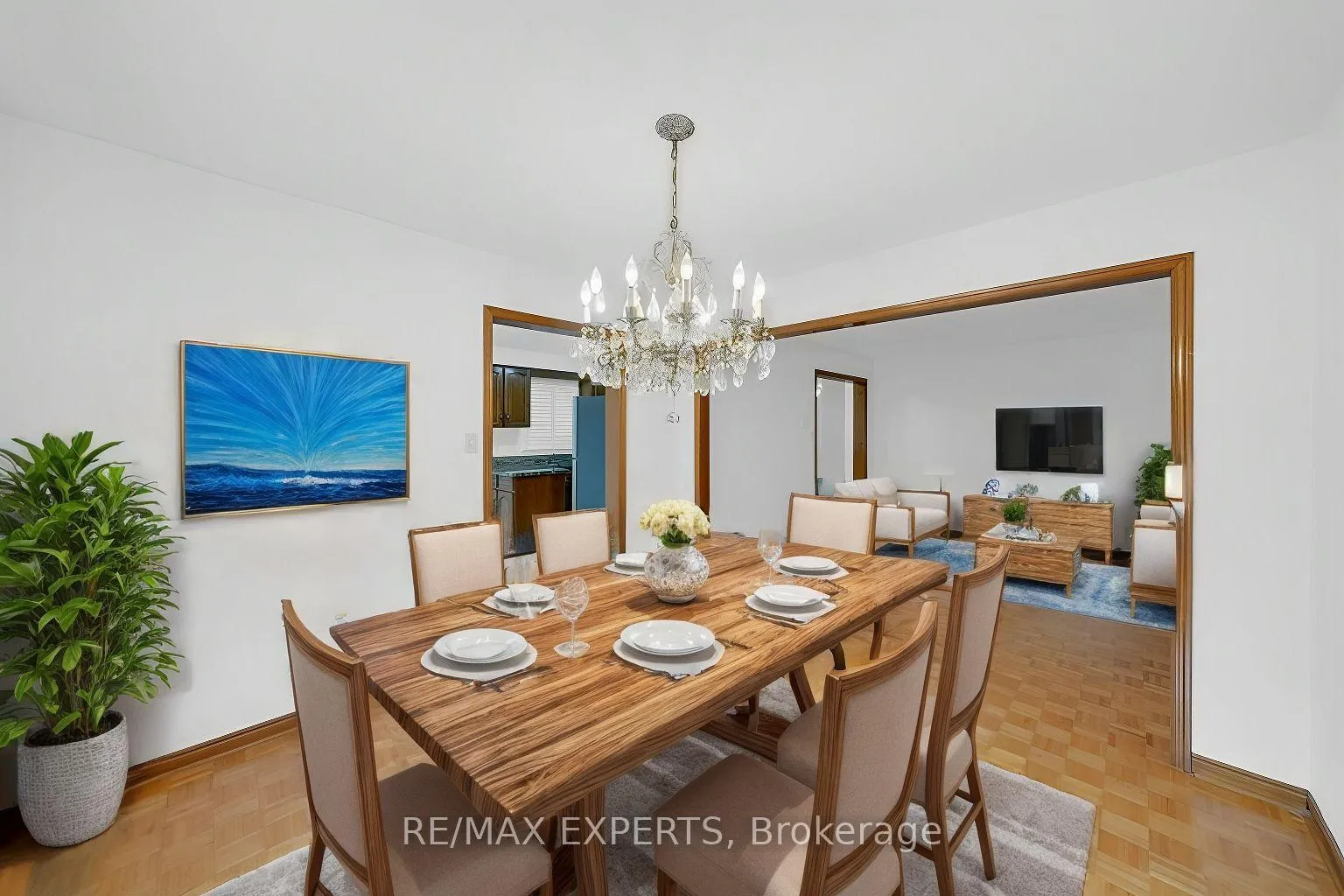 Photo 8 of 31 Waterfall Road, Vaughan, East Woodbridge — HOMEH