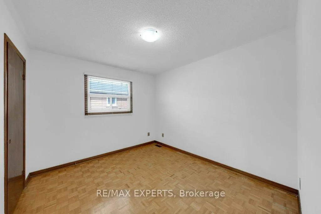 Photo 19 of 31 Waterfall Road, Vaughan, East Woodbridge — HOMEH