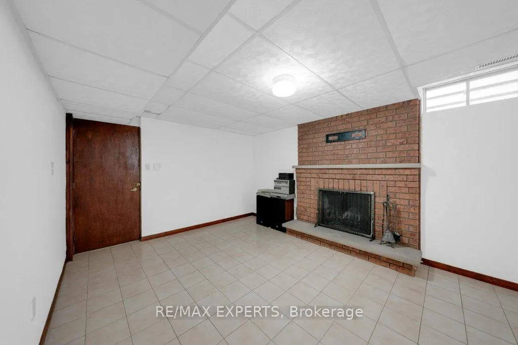 Photo 25 of 31 Waterfall Road, Vaughan, East Woodbridge — HOMEH