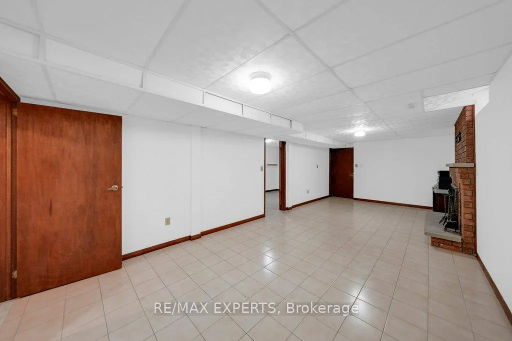 Photo 27 of 31 Waterfall Road, Vaughan, East Woodbridge — HOMEH