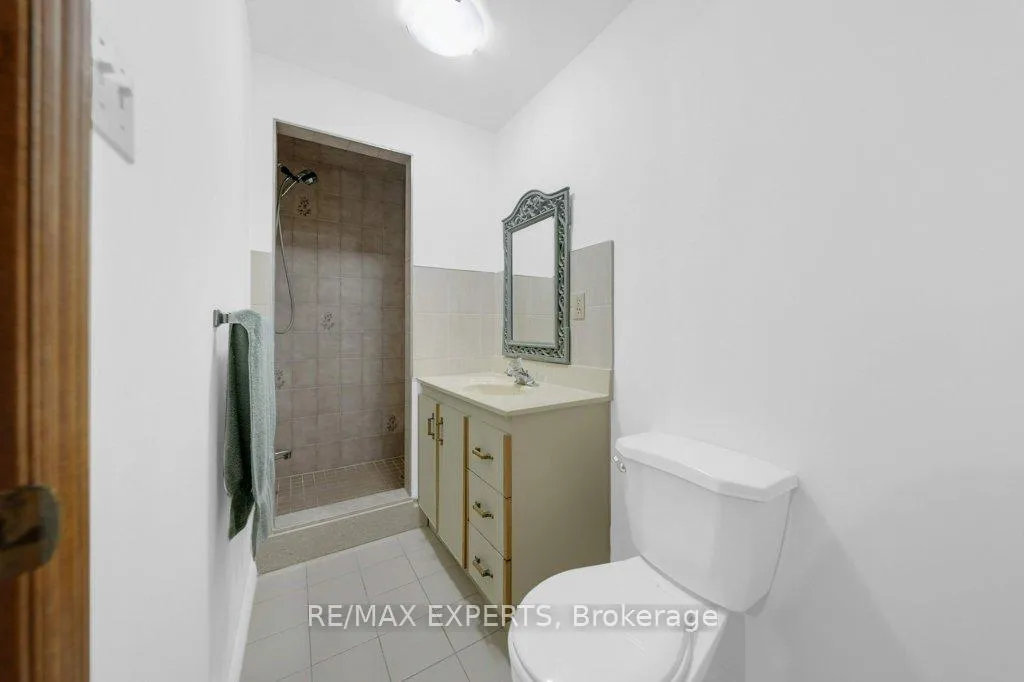Photo 29 of 31 Waterfall Road, Vaughan, East Woodbridge — HOMEH