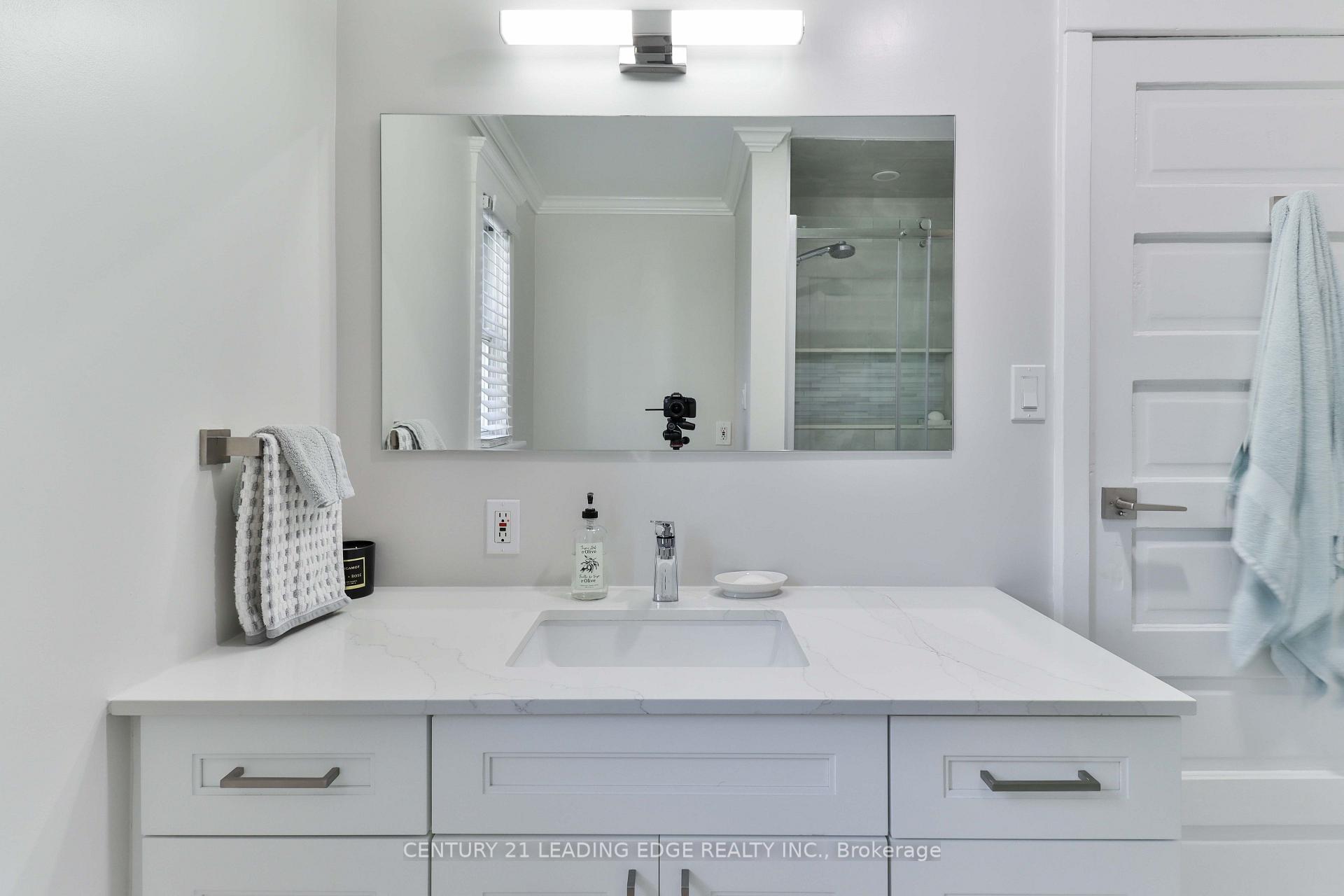 Photo 9 of Unit A, 487 Eagle Street, Newmarket, Central Newmarket — HOMEH