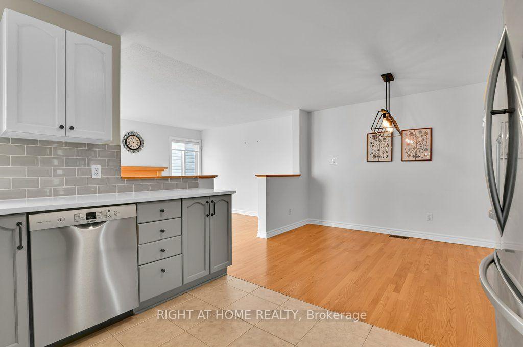 Photo 14 of 198 Deerfox Drive, Ottawa, Barrhaven - Longfields — HOMEH