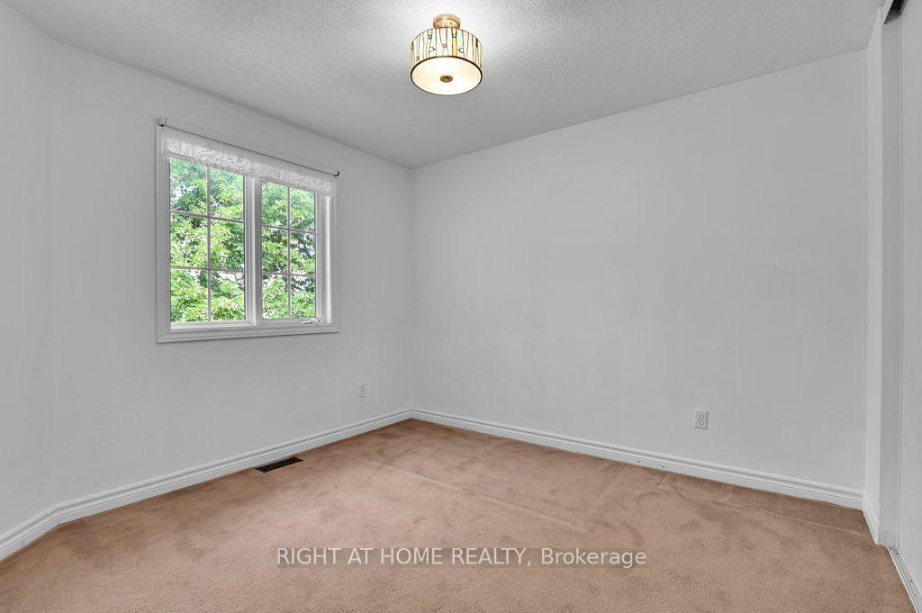 Photo 20 of 198 Deerfox Drive, Ottawa, Barrhaven - Longfields — HOMEH
