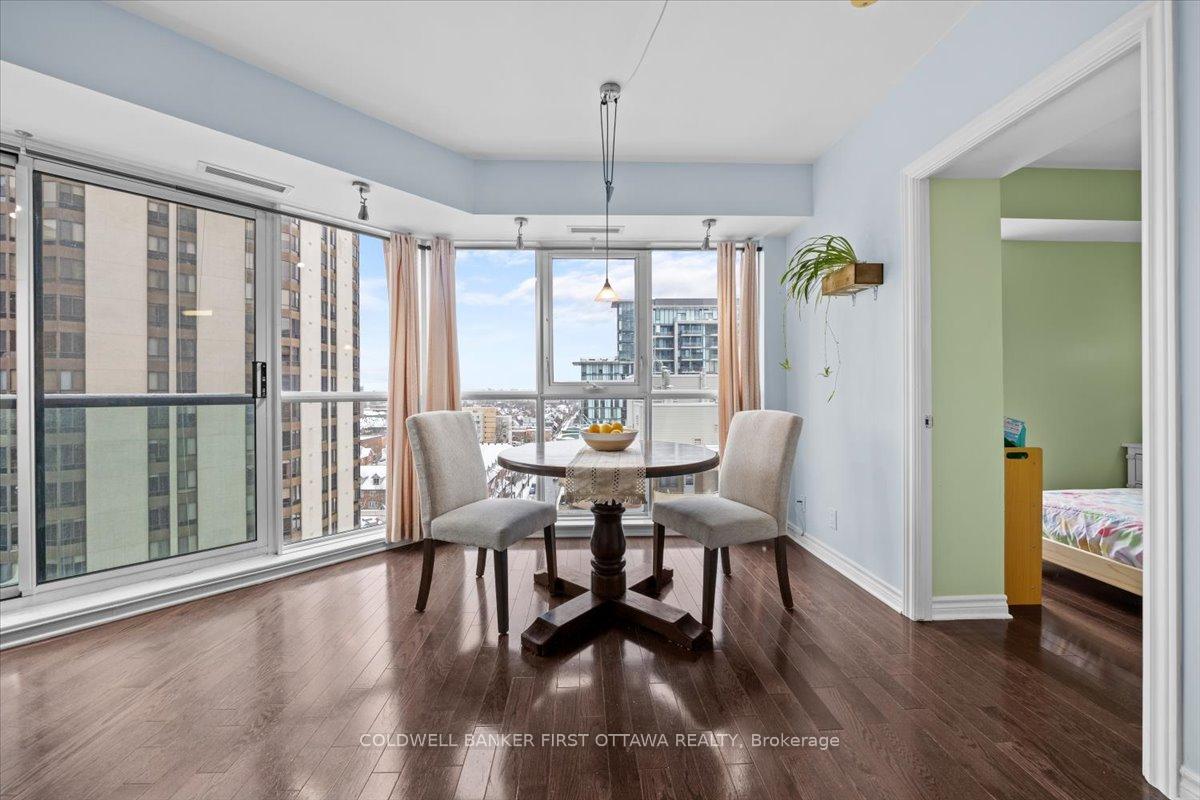 Photo 3 of Unit 1401, 445 Laurier Avenue W, Ottawa, Ottawa Centre — HOMEH