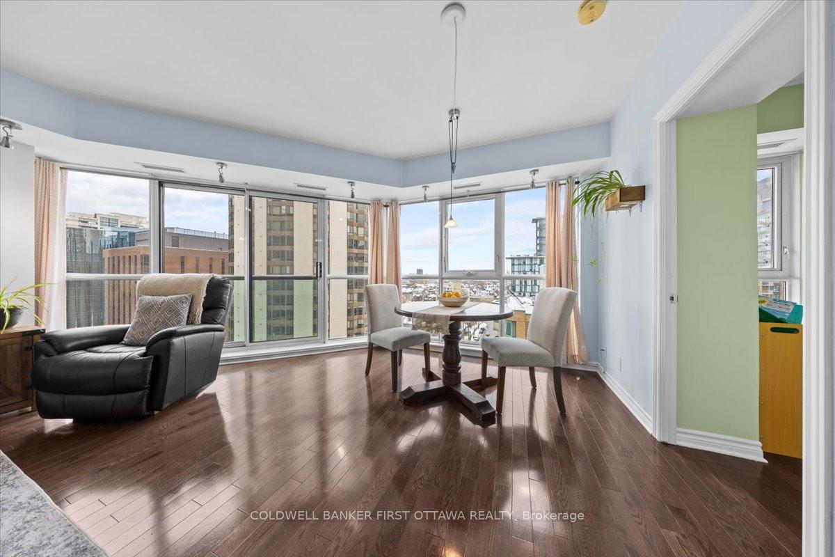Photo 4 of Unit 1401, 445 Laurier Avenue W, Ottawa, Ottawa Centre — HOMEH