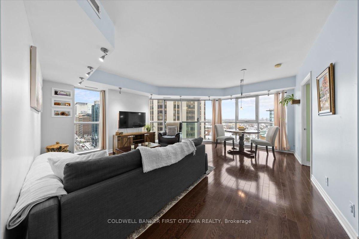 Photo 6 of Unit 1401, 445 Laurier Avenue W, Ottawa, Ottawa Centre — HOMEH