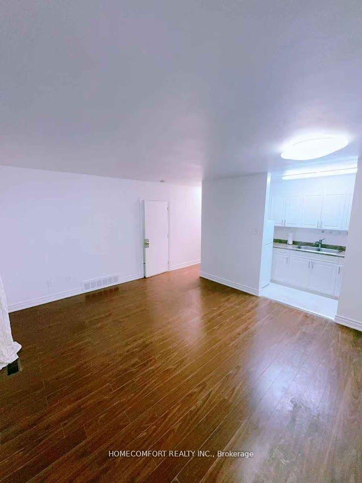 Photo 2 of Unit unit 2, 2284 Islington Avenue, Etobicoke, Rexdale-Kipling — HOMEH