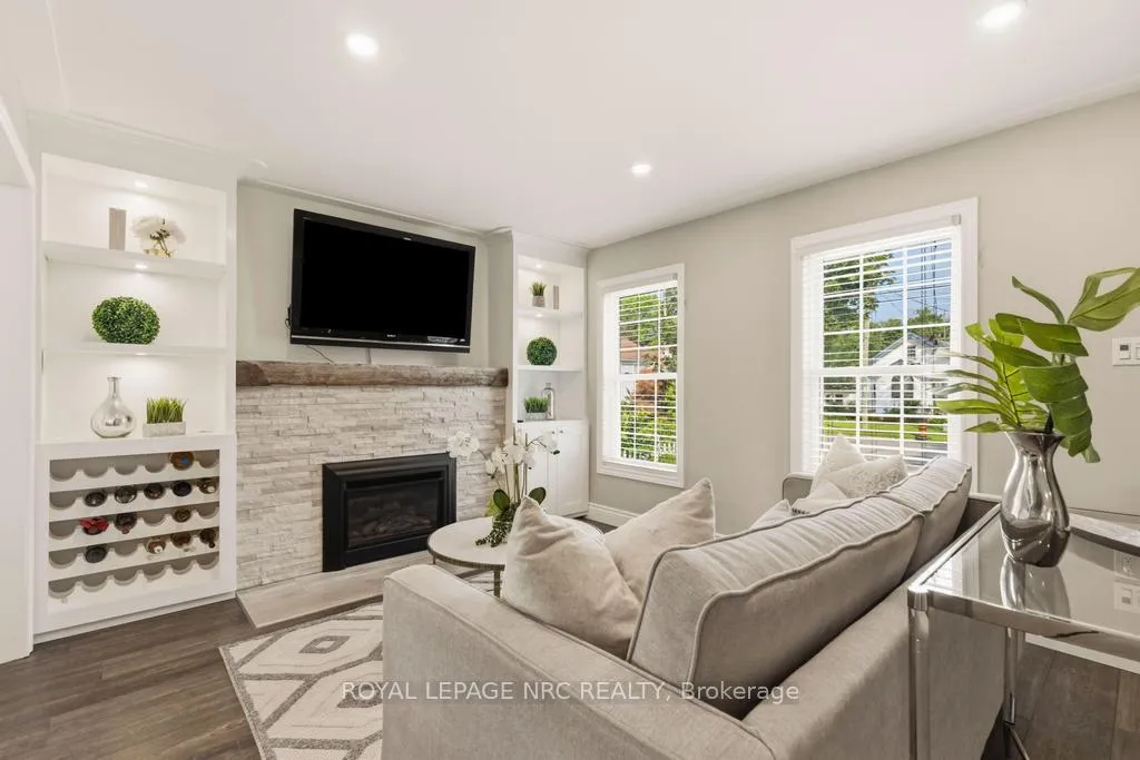 Photo 17 of 153 Main Street, St. Catharines, Port Dalhousie — HOMEH