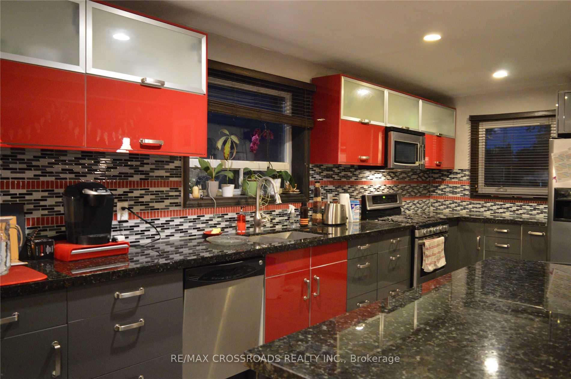 Photo 3 of 44 Romulus Drive, Scarborough, Bendale — HOMEH