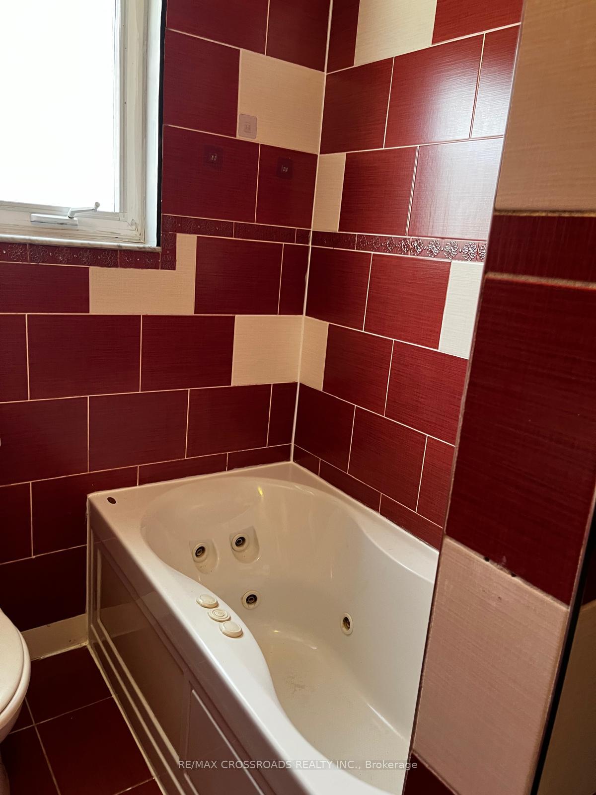 Photo 11 of 44 Romulus Drive, Scarborough, Bendale — HOMEH