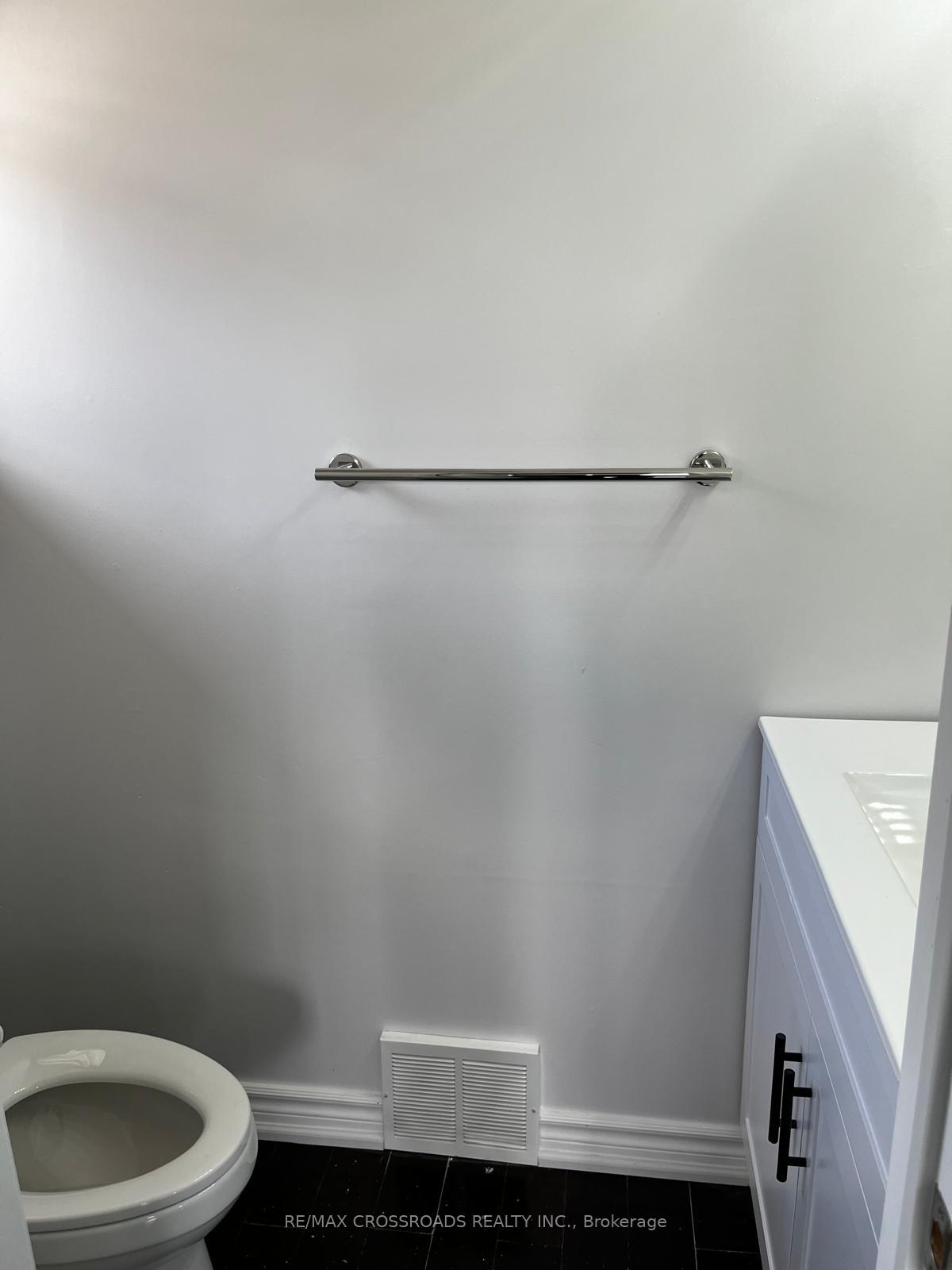 Photo 16 of 44 Romulus Drive, Scarborough, Bendale — HOMEH