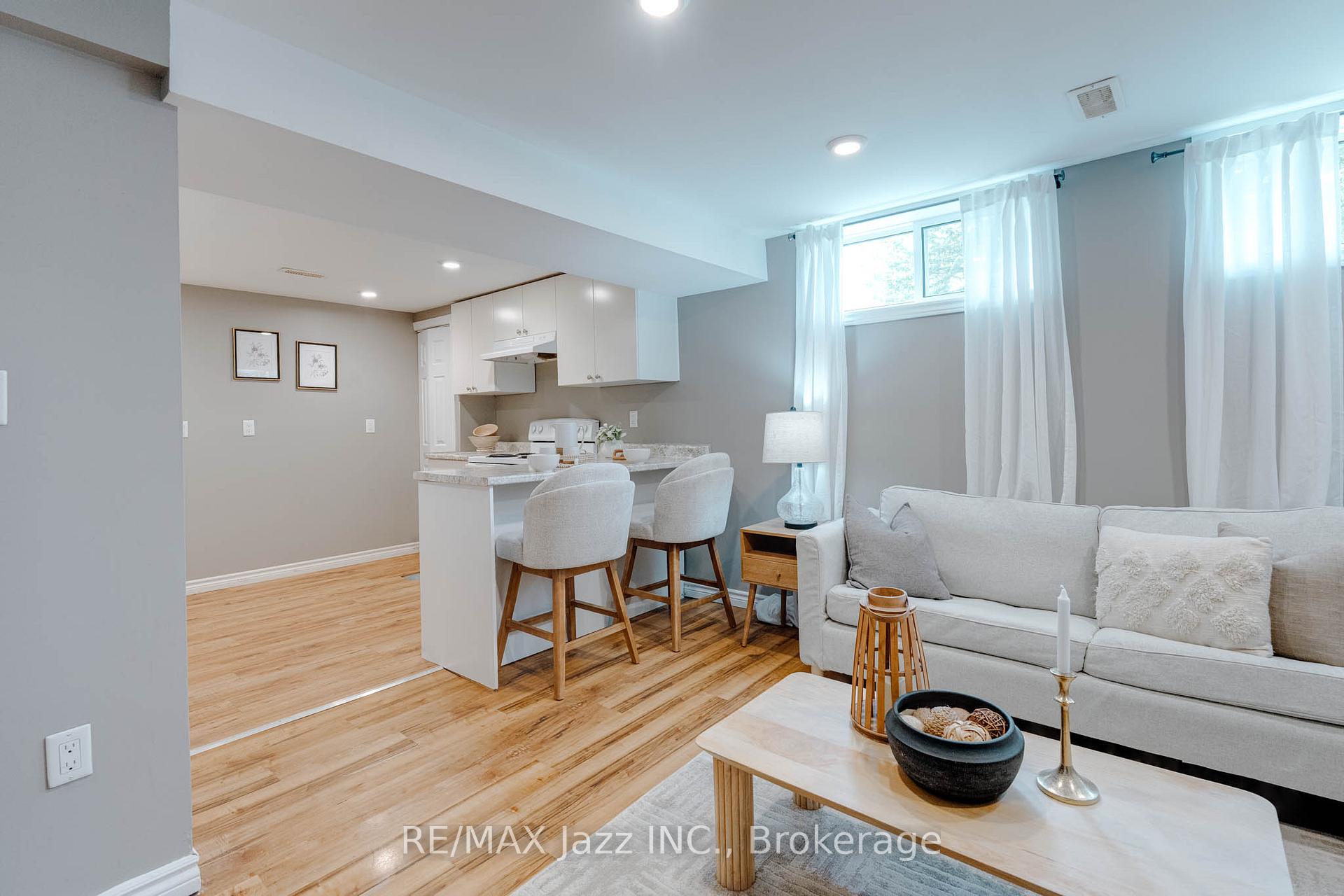 Photo 19 of 81 Wellington Avenue W, Oshawa, Lakeview — HOMEH
