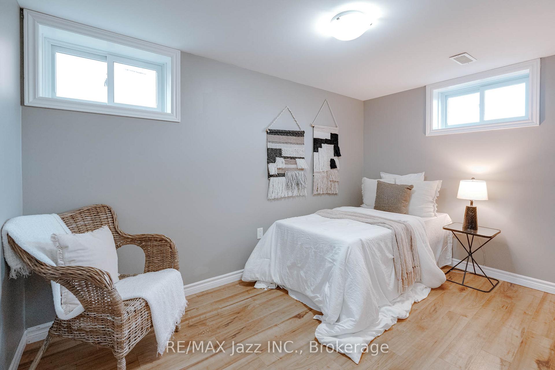Photo 24 of 81 Wellington Avenue W, Oshawa, Lakeview — HOMEH