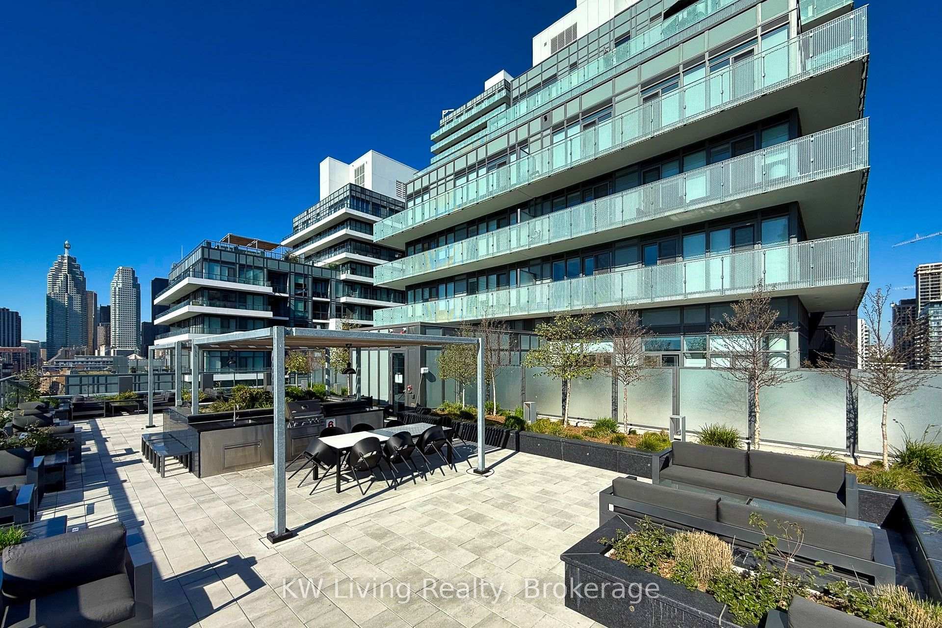 Front of Unit 650, 121 Lower Sherbourne Street