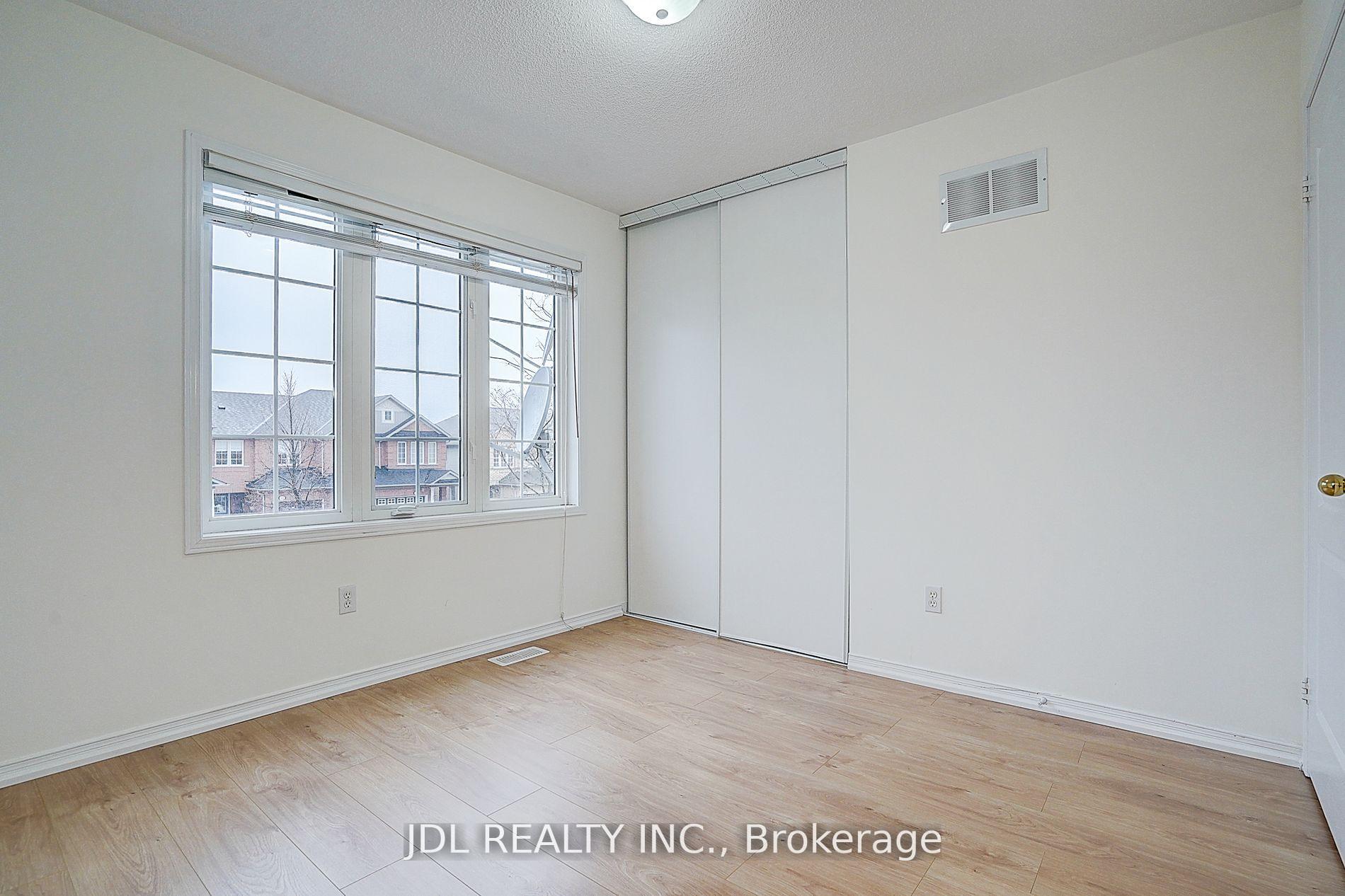 Photo 31 of 47 Millcliff Circle, Aurora, Aurora Grove — HOMEH