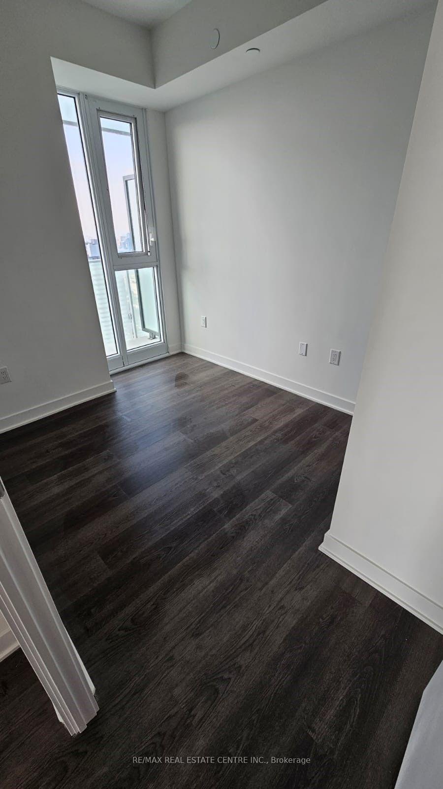Photo 5 of Unit 4709, 3900 Confederation Parkway, Mississauga, City Centre — HOMEH