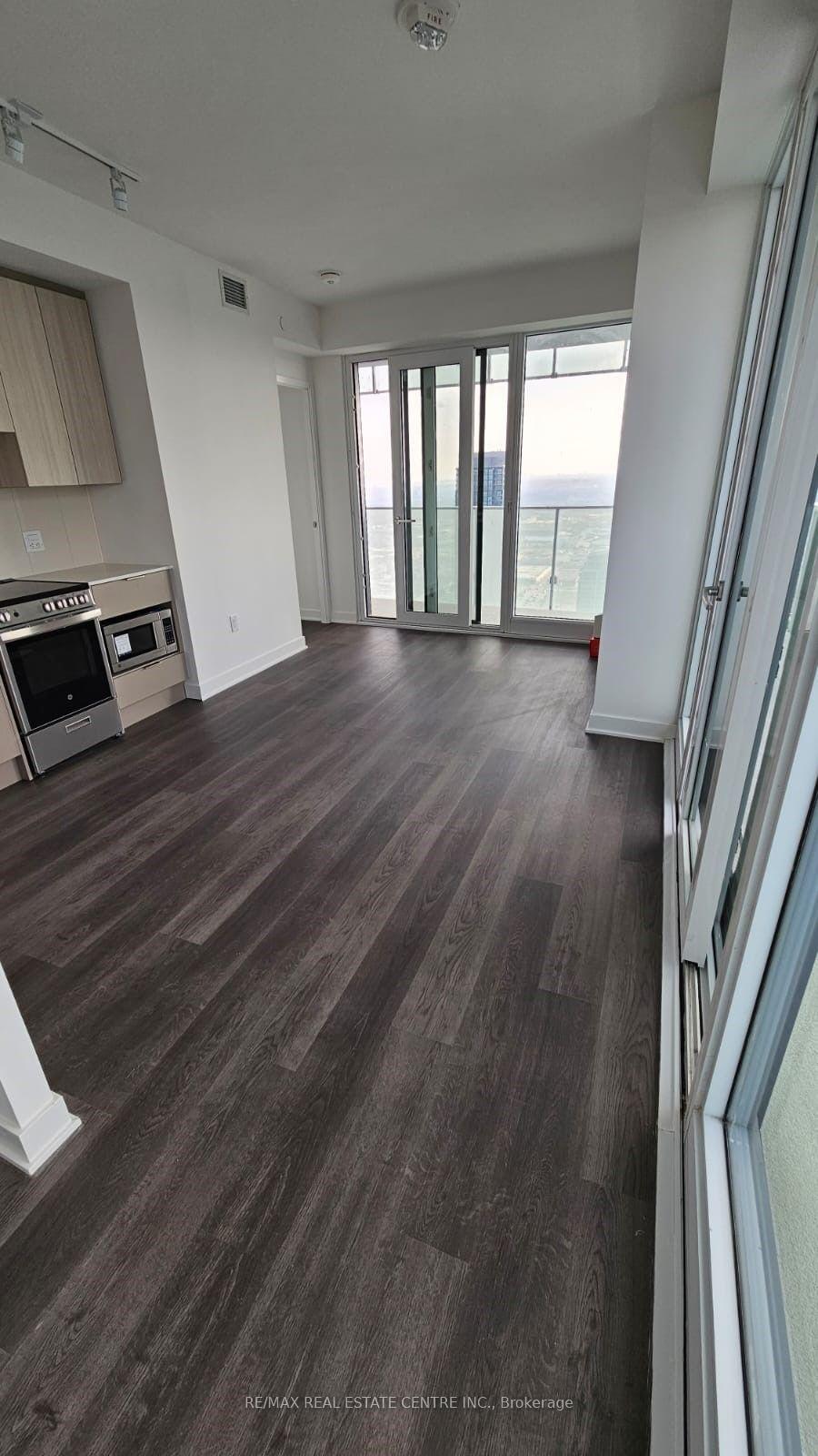 Photo 7 of Unit 4709, 3900 Confederation Parkway, Mississauga, City Centre — HOMEH