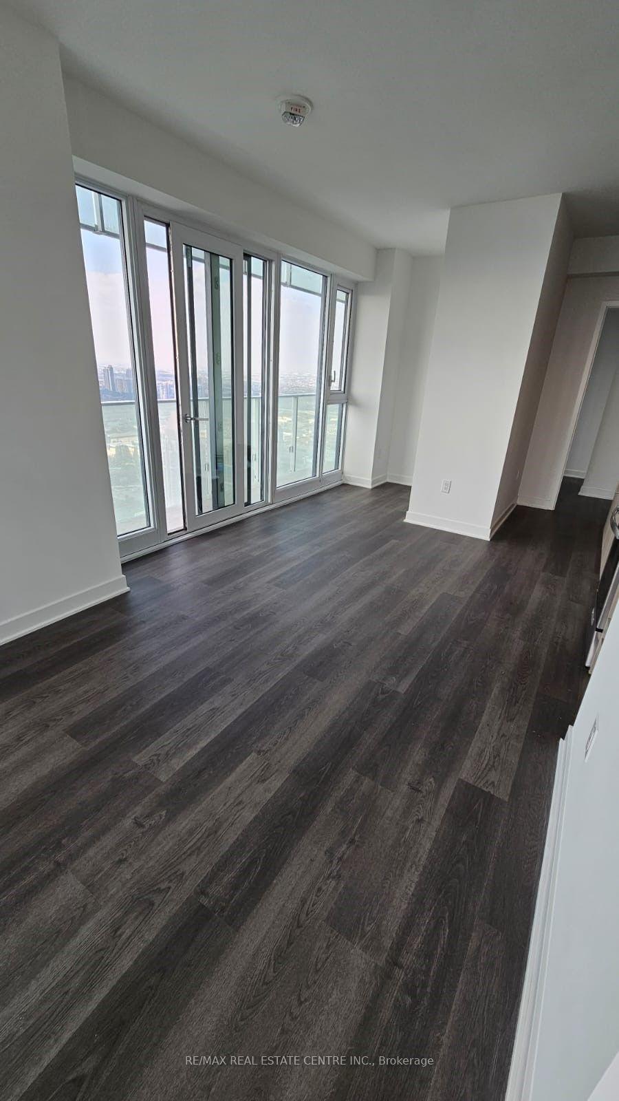 Photo 11 of Unit 4709, 3900 Confederation Parkway, Mississauga, City Centre — HOMEH