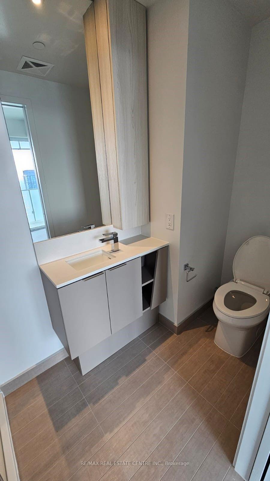 Photo 14 of Unit 4709, 3900 Confederation Parkway, Mississauga, City Centre — HOMEH