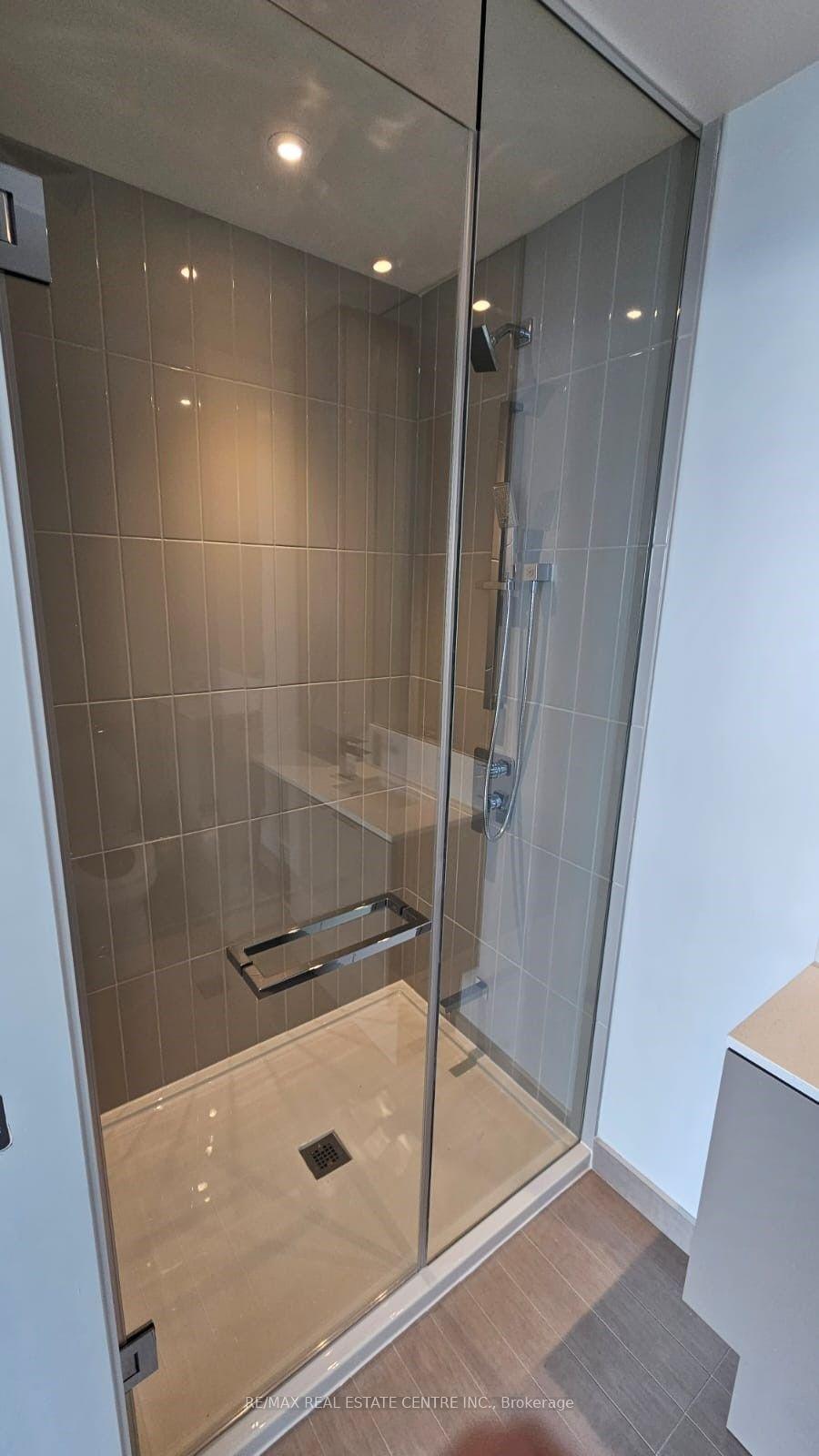 Photo 15 of Unit 4709, 3900 Confederation Parkway, Mississauga, City Centre — HOMEH