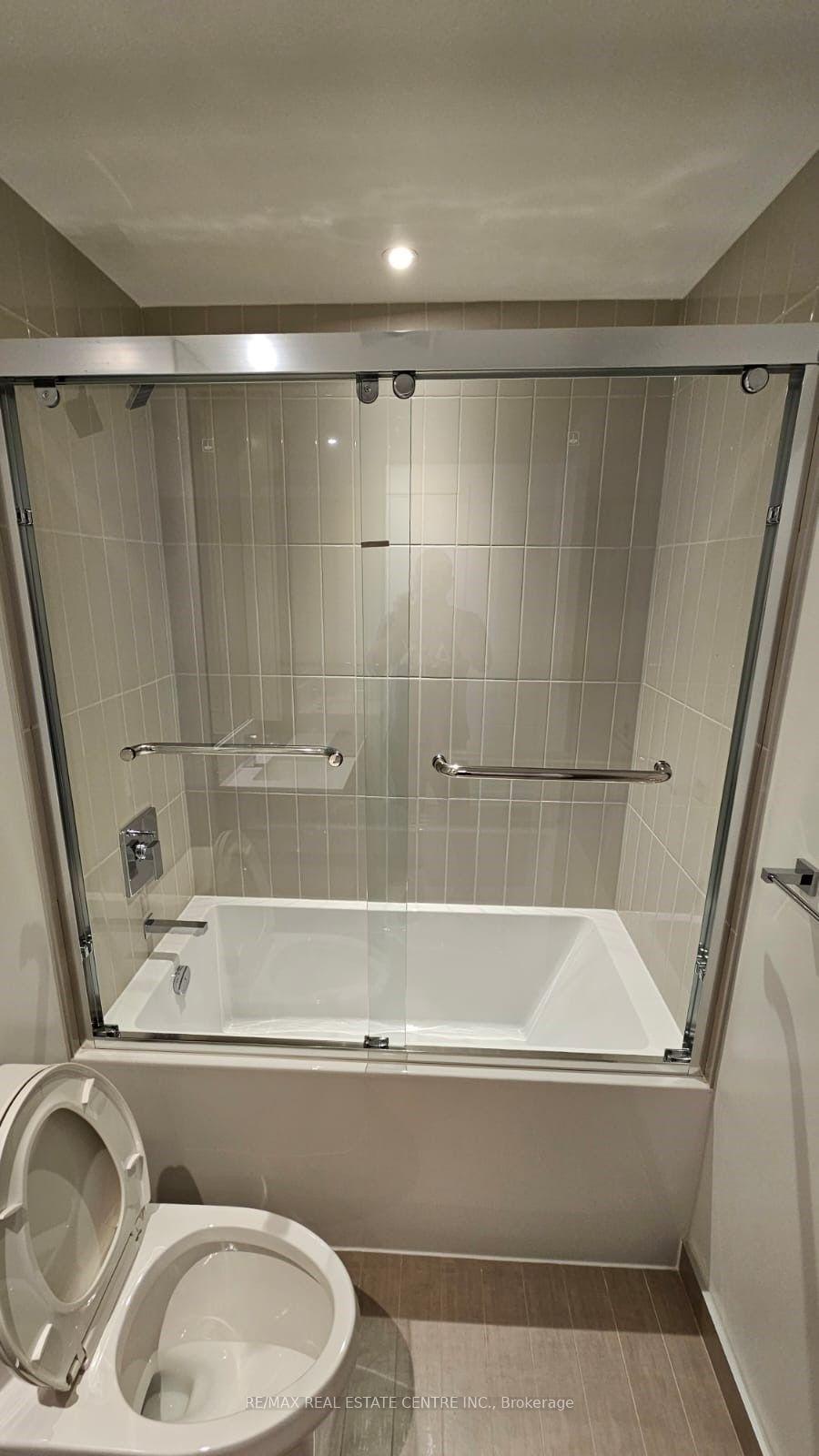 Photo 21 of Unit 4709, 3900 Confederation Parkway, Mississauga, City Centre — HOMEH