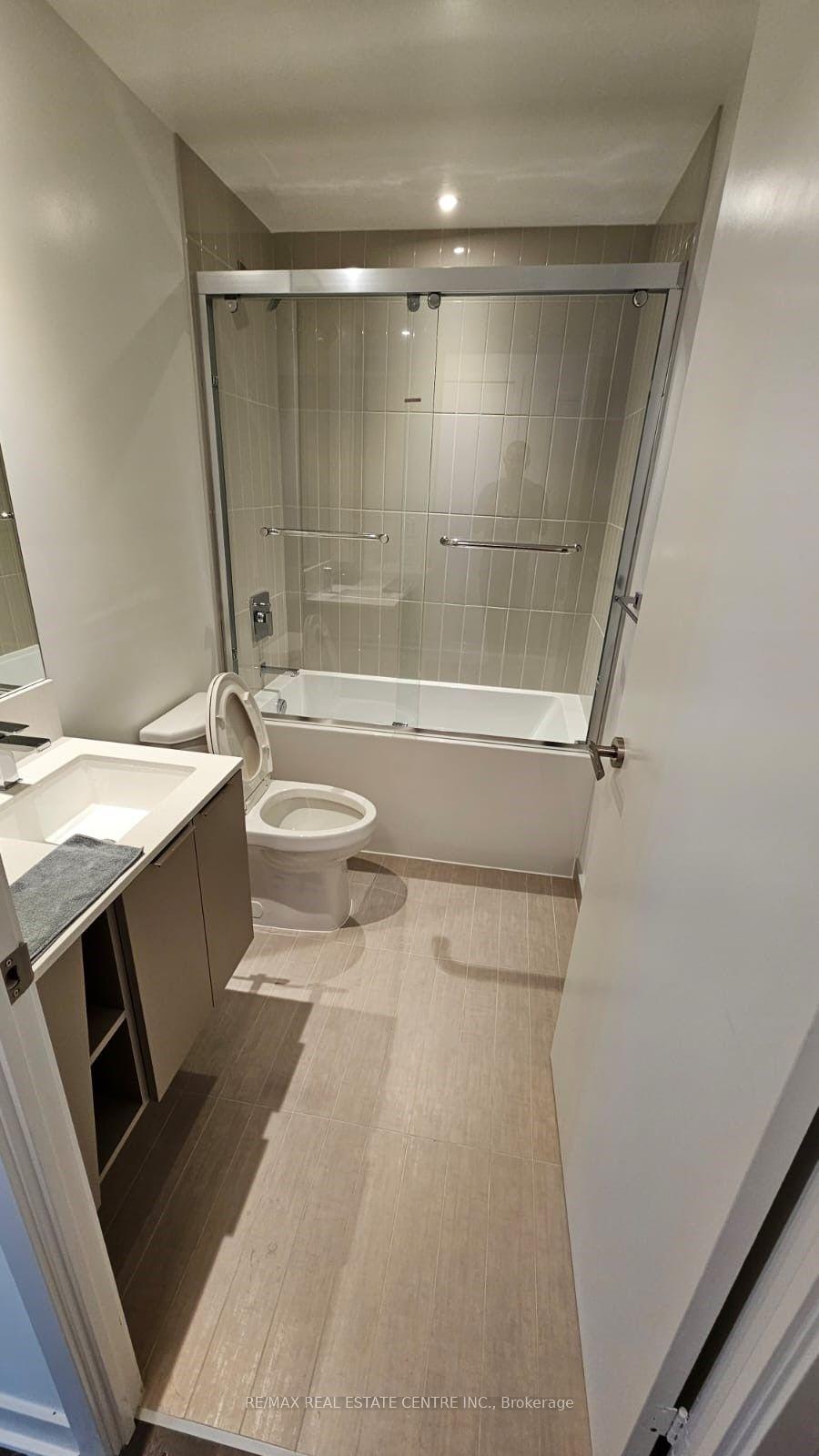 Photo 22 of Unit 4709, 3900 Confederation Parkway, Mississauga, City Centre — HOMEH
