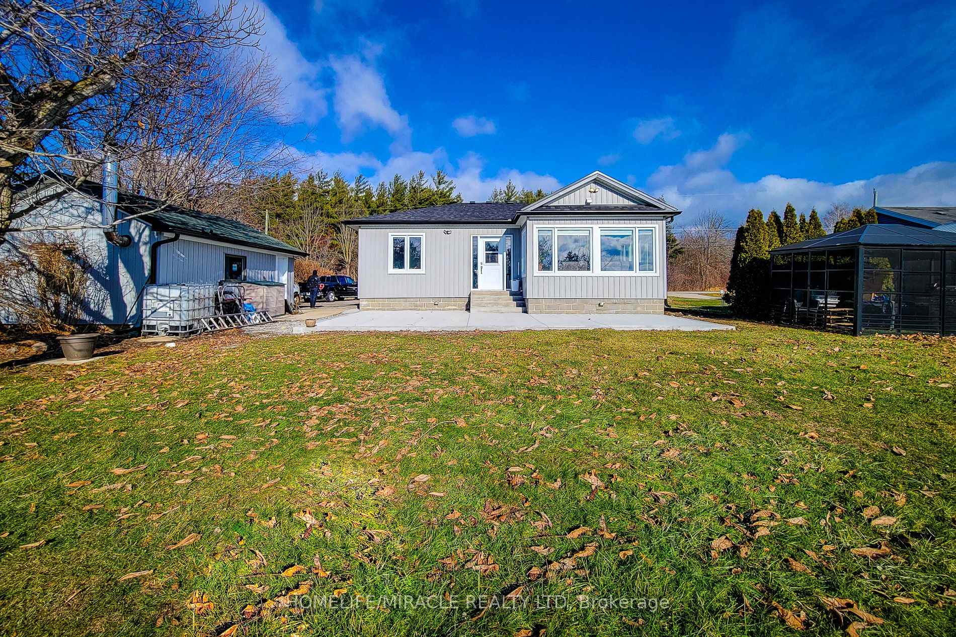 Photo 6 of 355 Ridge Road W, Grimsby, Grimsby Escarpment — HOMEH