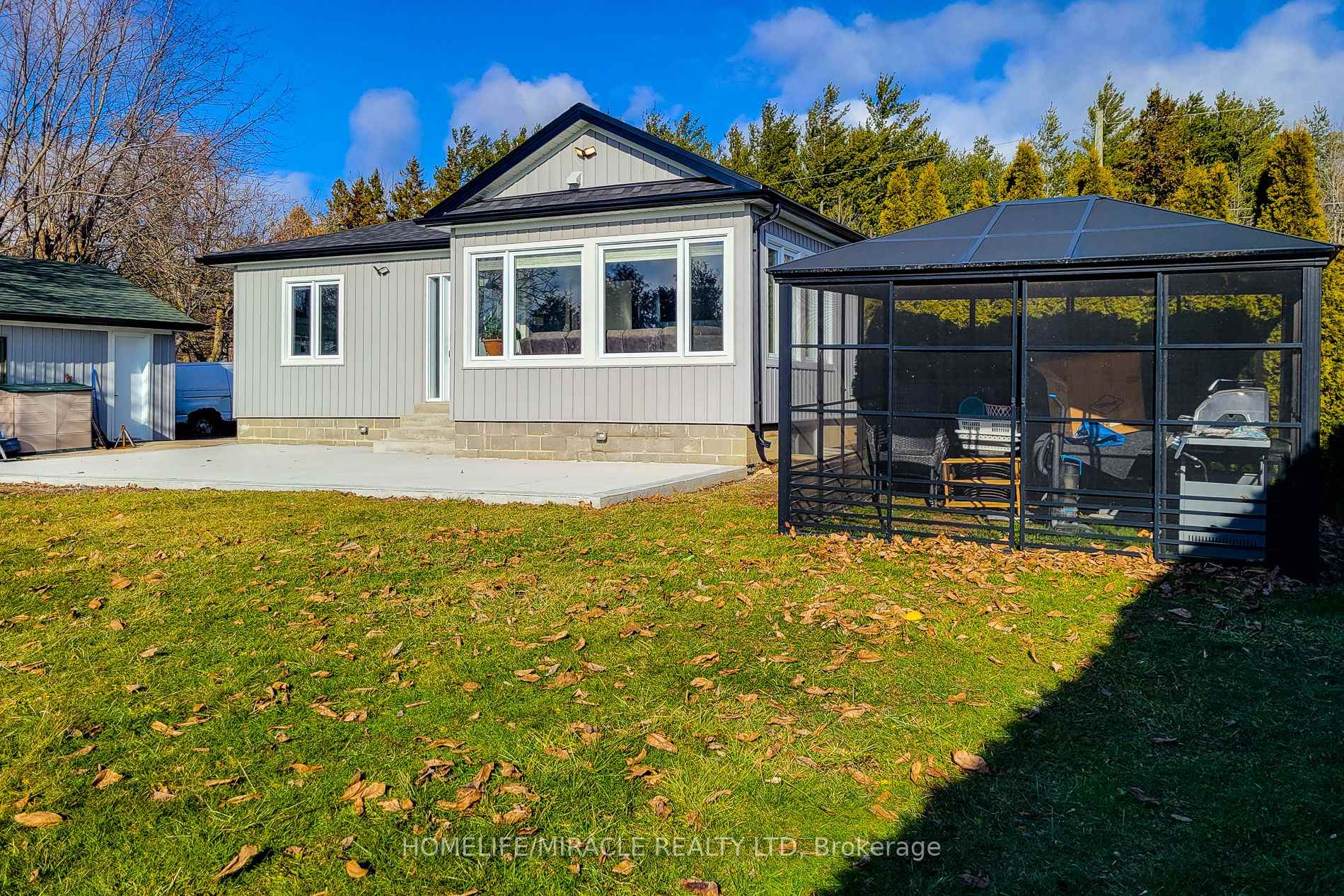 Photo 7 of 355 Ridge Road W, Grimsby, Grimsby Escarpment — HOMEH