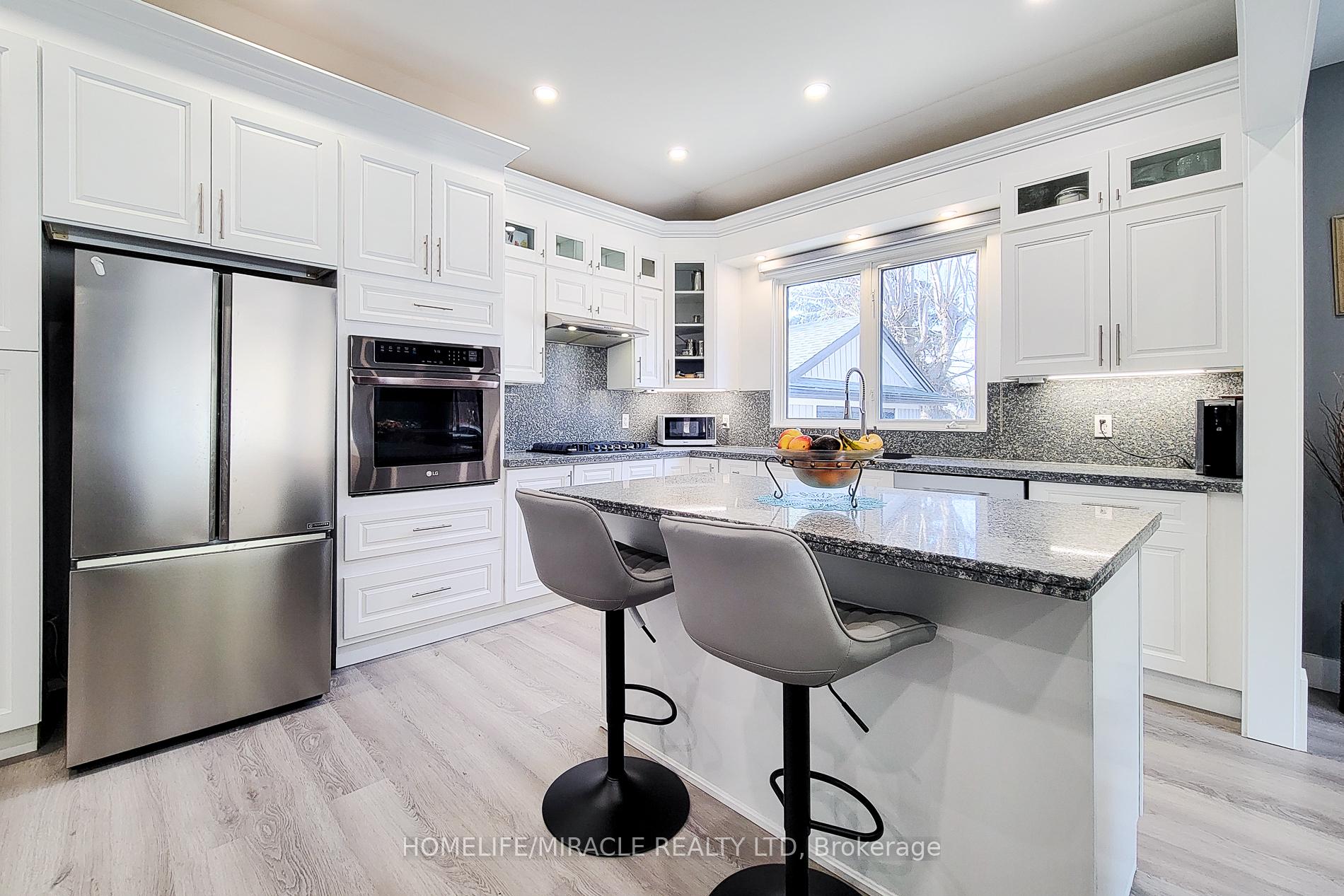 Photo 18 of 355 Ridge Road W, Grimsby, Grimsby Escarpment — HOMEH