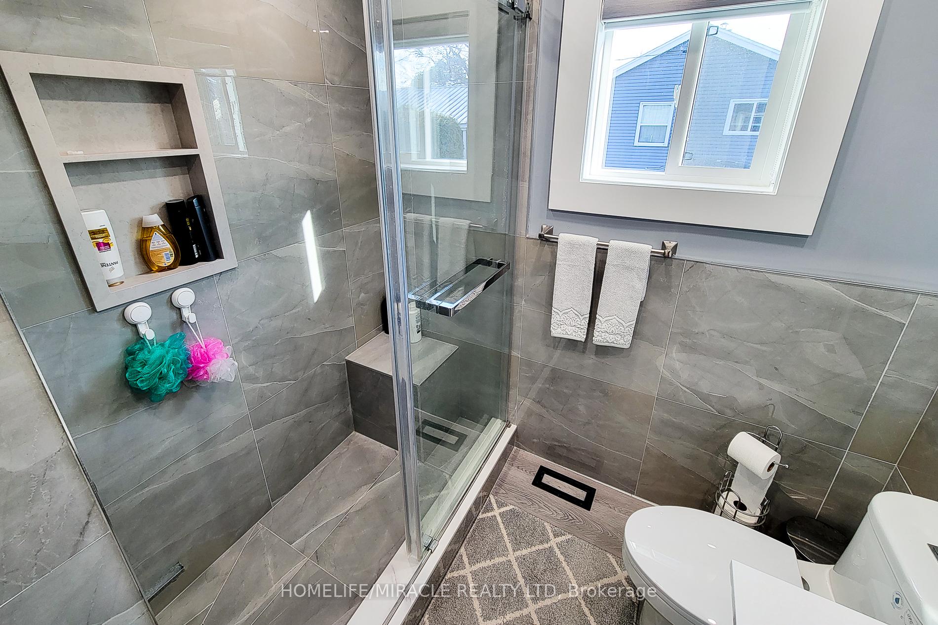 Photo 32 of 355 Ridge Road W, Grimsby, Grimsby Escarpment — HOMEH