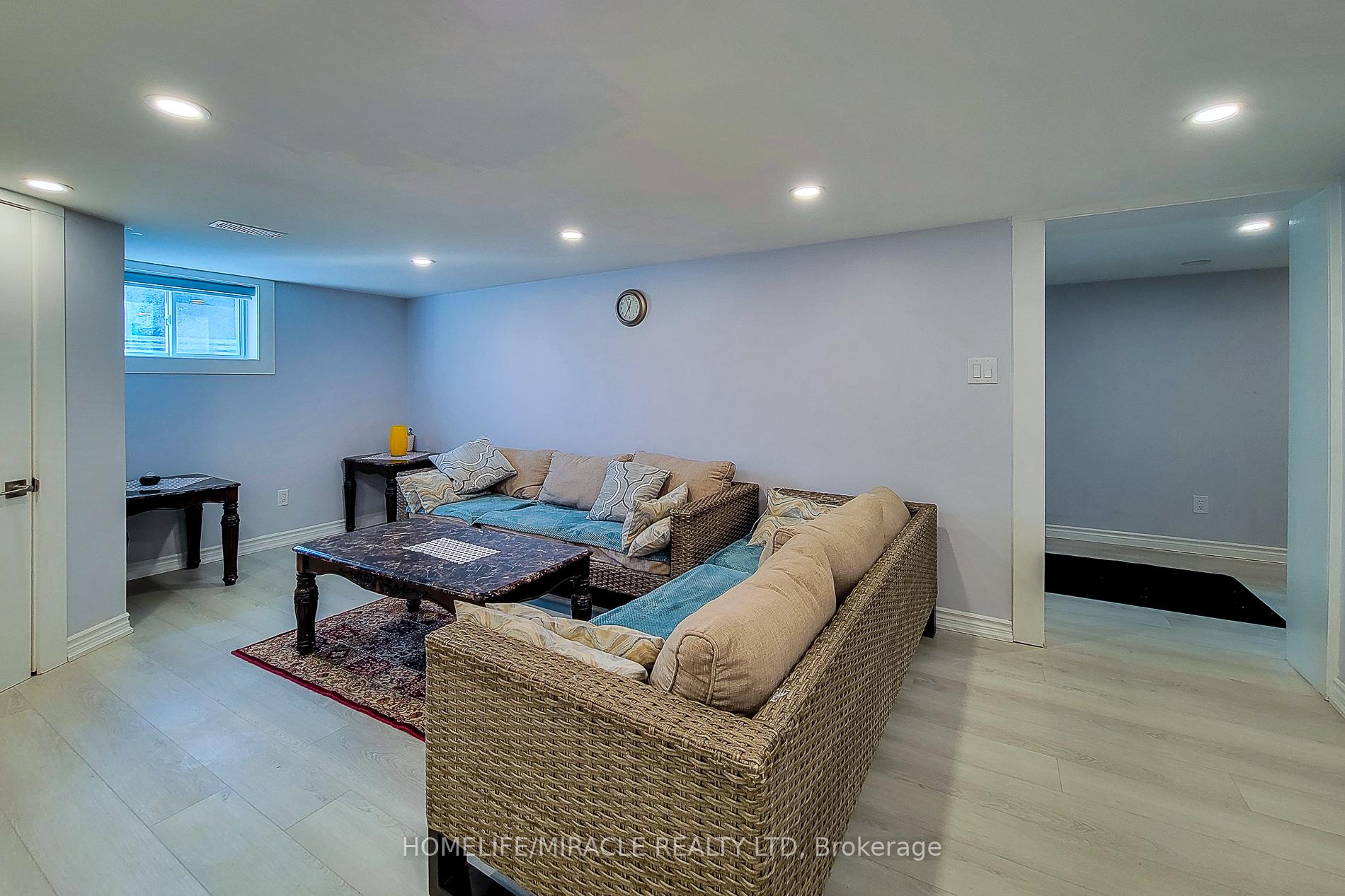 Photo 40 of 355 Ridge Road W, Grimsby, Grimsby Escarpment — HOMEH