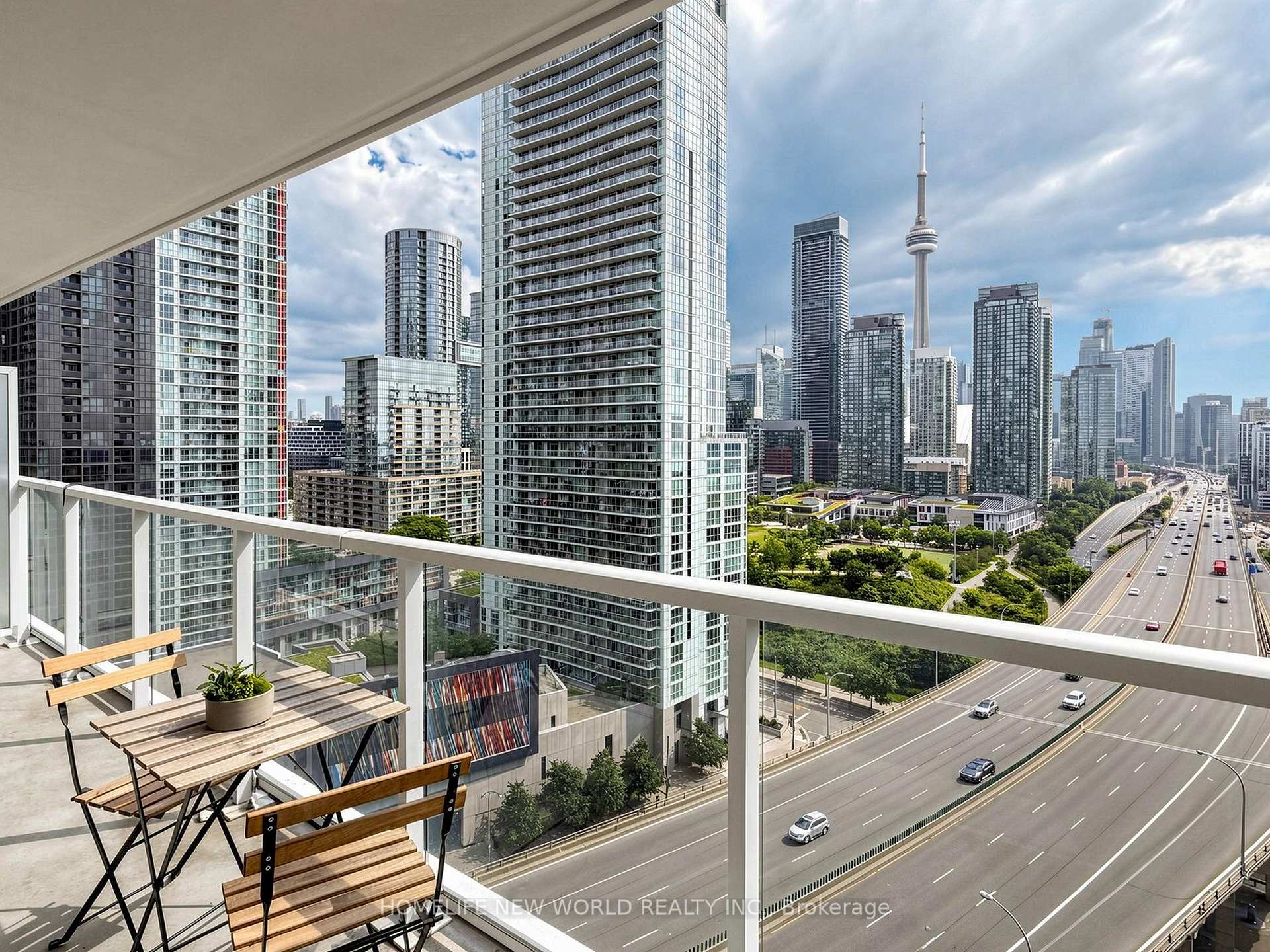 Photo 18 of Unit 2011, 17 Bathurst Street, Toronto, Waterfront Communities — HOMEH