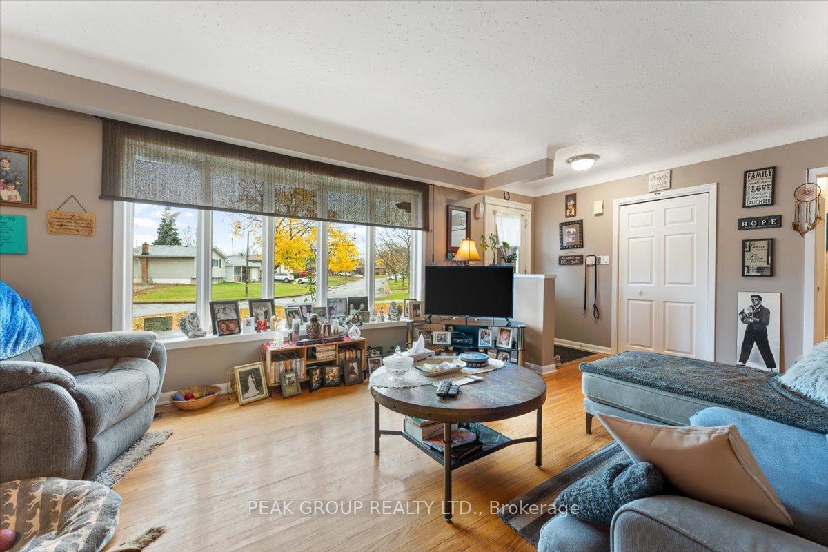 Photo 5 of 18 Karen Crescent, Welland, Prince Charles — HOMEH
