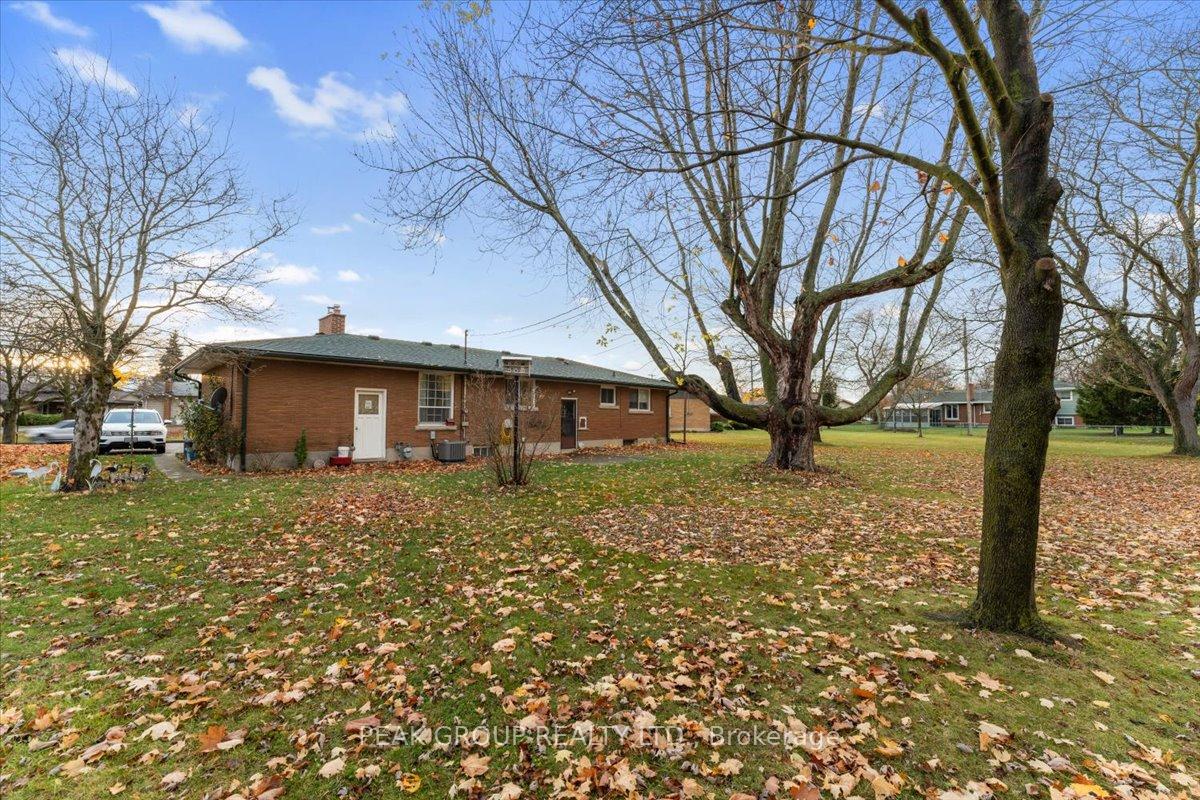 Photo 19 of 18 Karen Crescent, Welland, Prince Charles — HOMEH