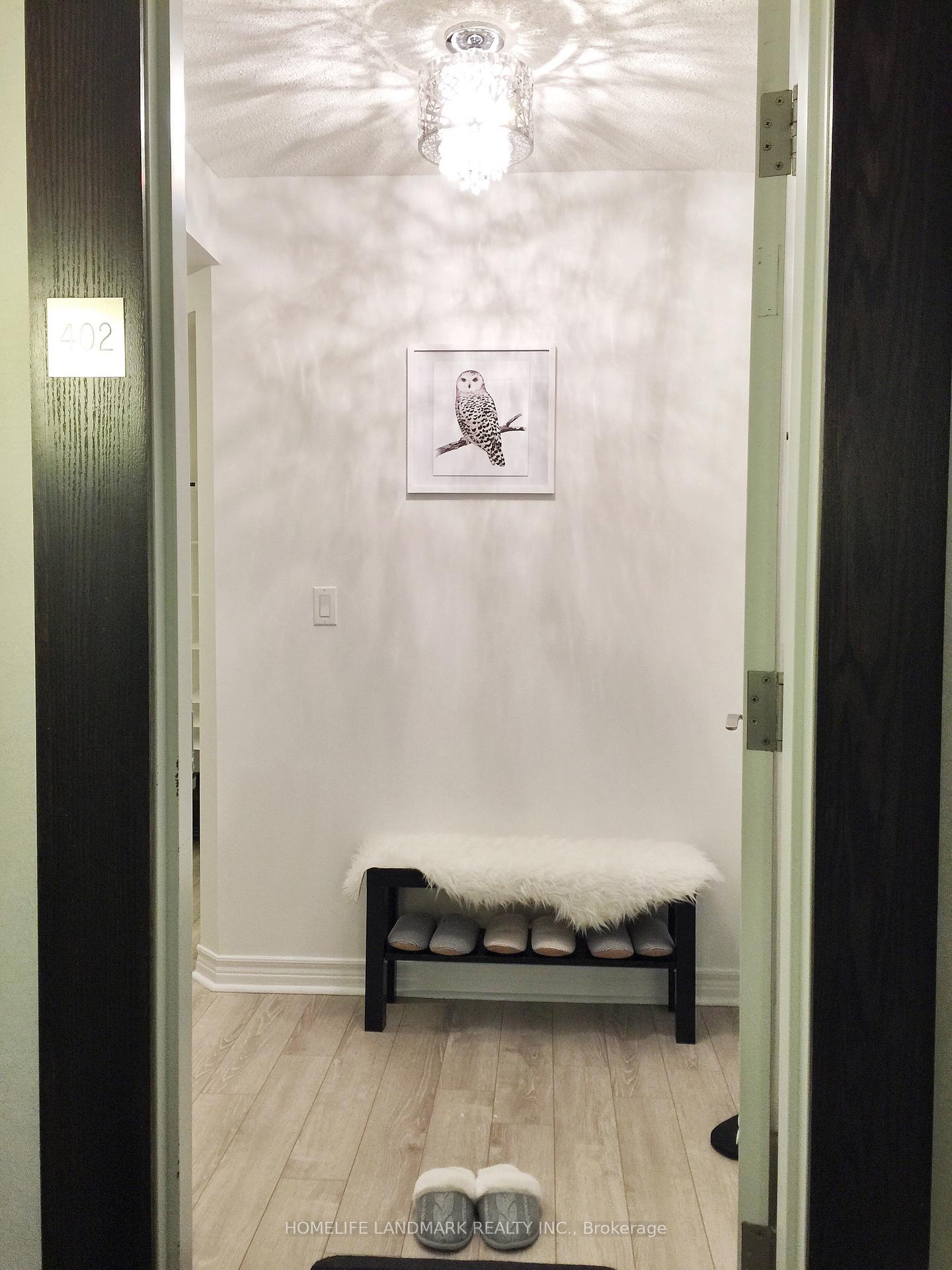 Photo 3 of Unit 402, 761 Bay Street, Toronto, Bay Street Corridor — HOMEH
