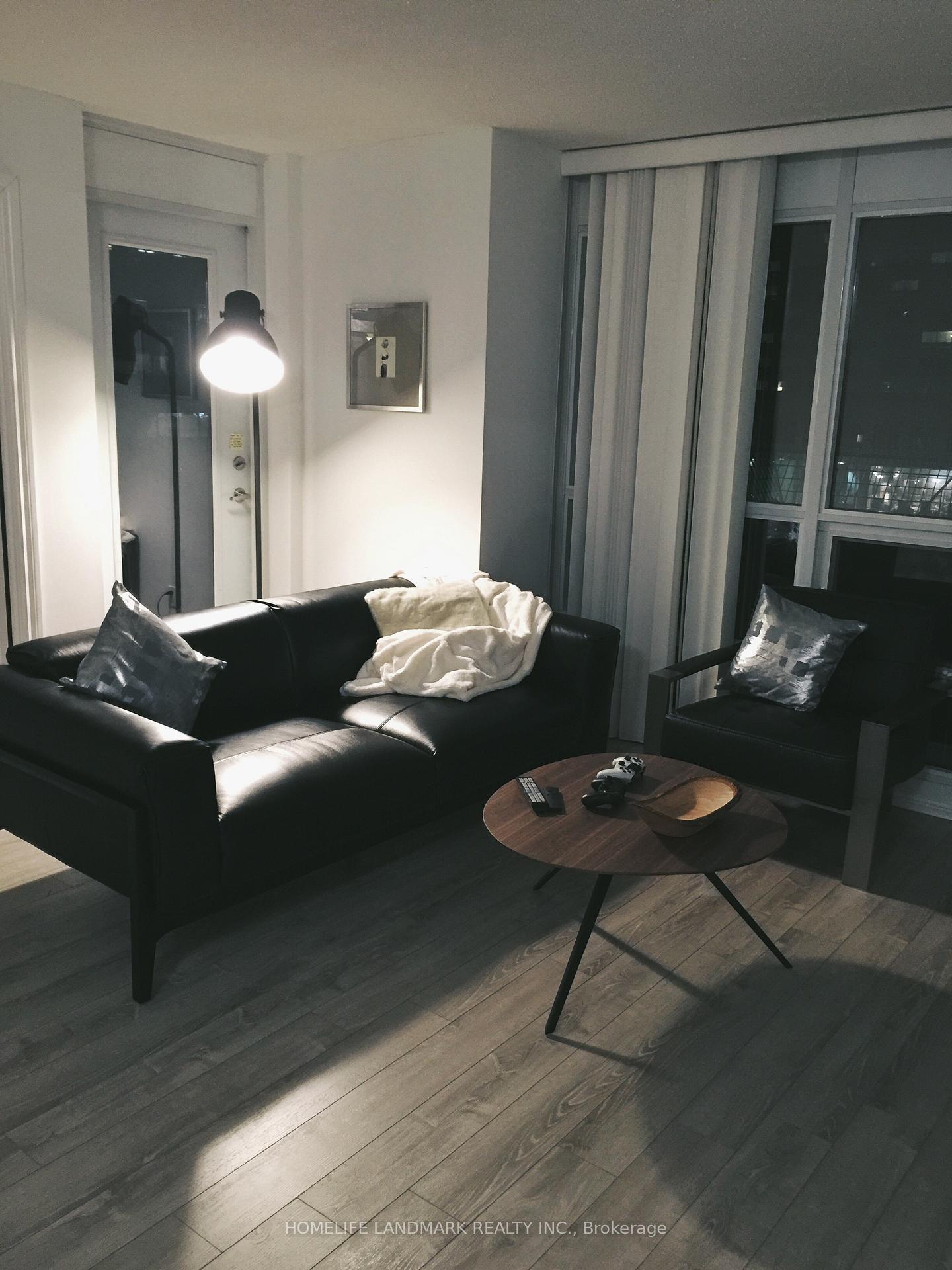 Photo 7 of Unit 402, 761 Bay Street, Toronto, Bay Street Corridor — HOMEH