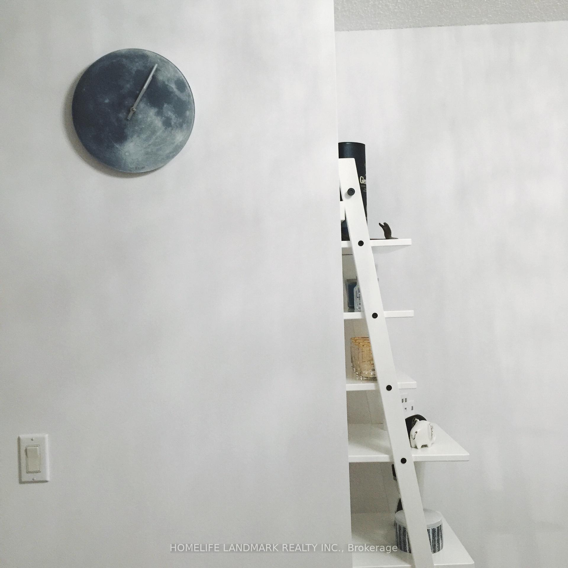 Photo 8 of Unit 402, 761 Bay Street, Toronto, Bay Street Corridor — HOMEH