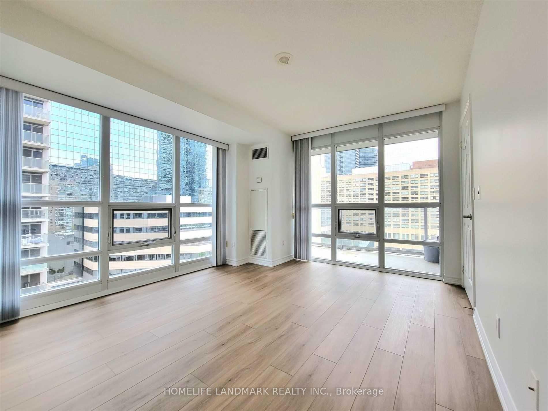 Photo 9 of Unit 402, 761 Bay Street, Toronto, Bay Street Corridor — HOMEH