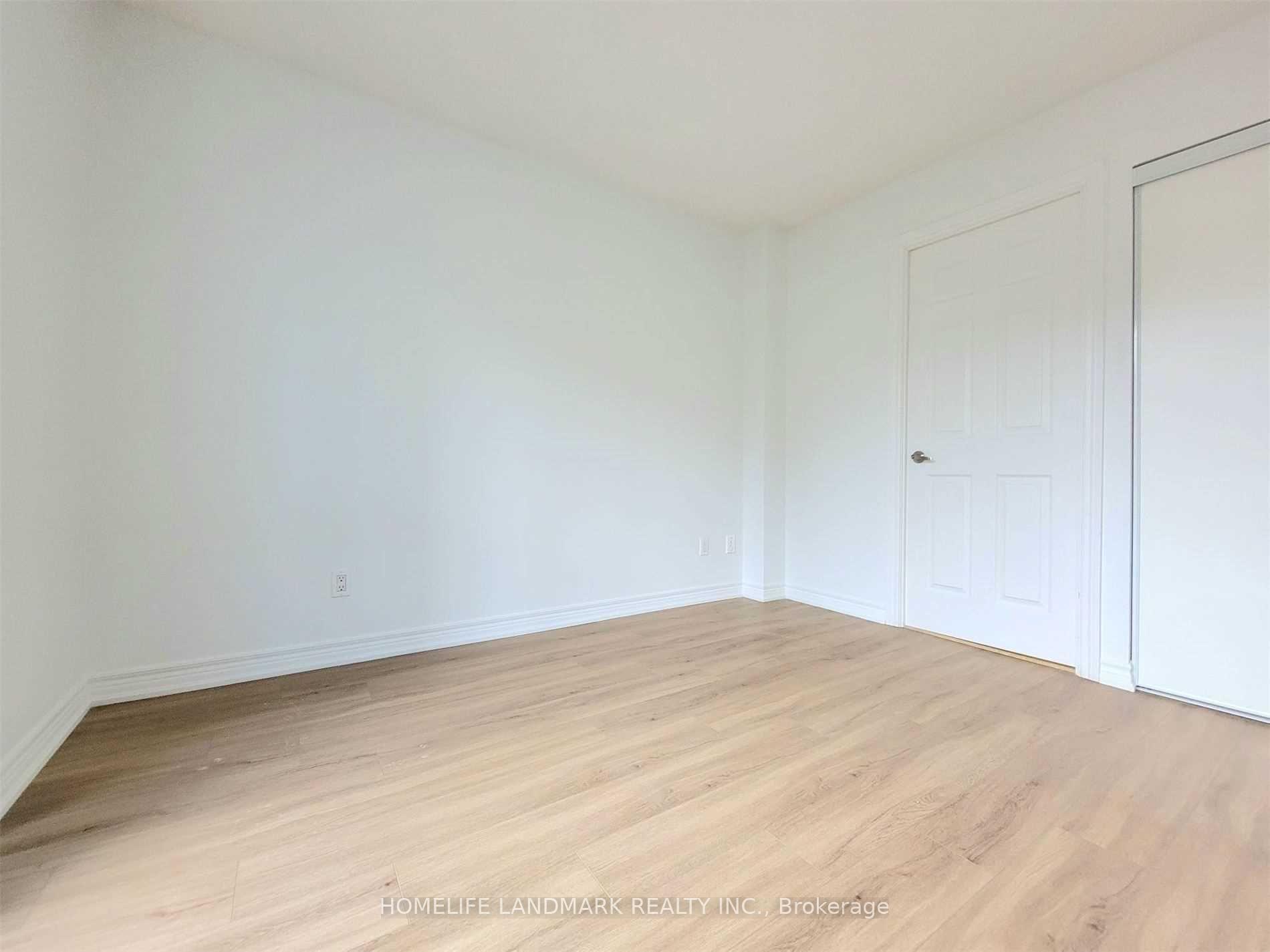 Photo 10 of Unit 402, 761 Bay Street, Toronto, Bay Street Corridor — HOMEH