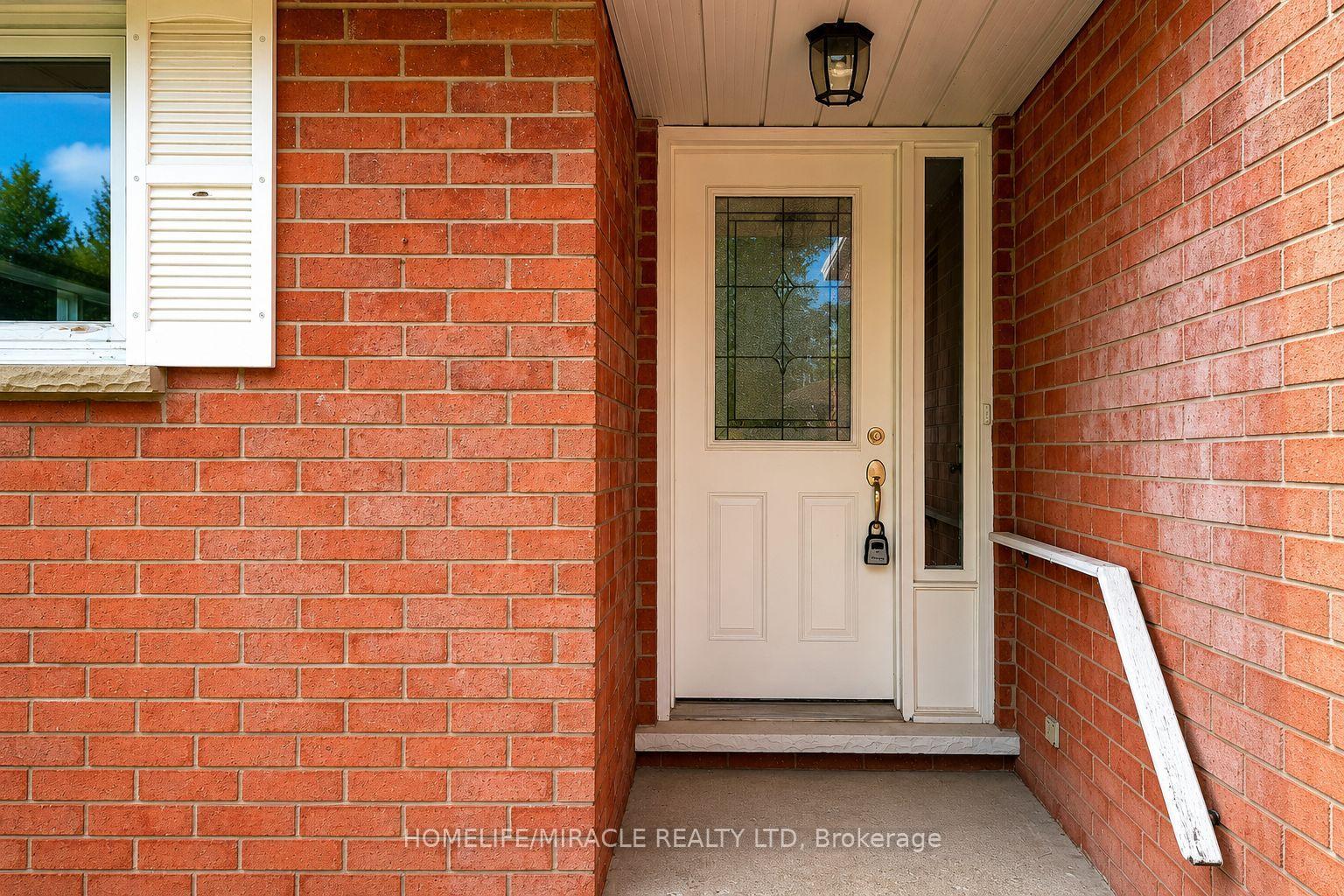 Photo 4 of 613 Canfield Place, Shelburne — HOMEH