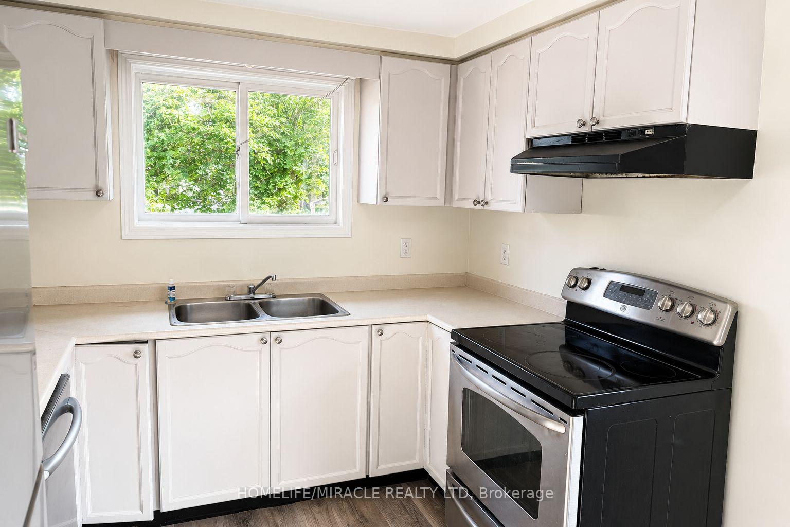 Photo 8 of 613 Canfield Place, Shelburne — HOMEH