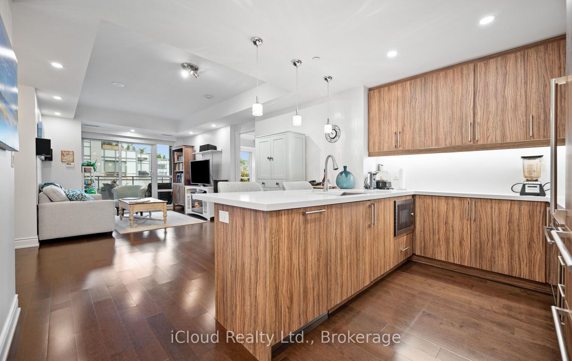 Photo 4 of Unit 625, 3500 Lakeshore Road W, Oakville, Bronte — HOMEH