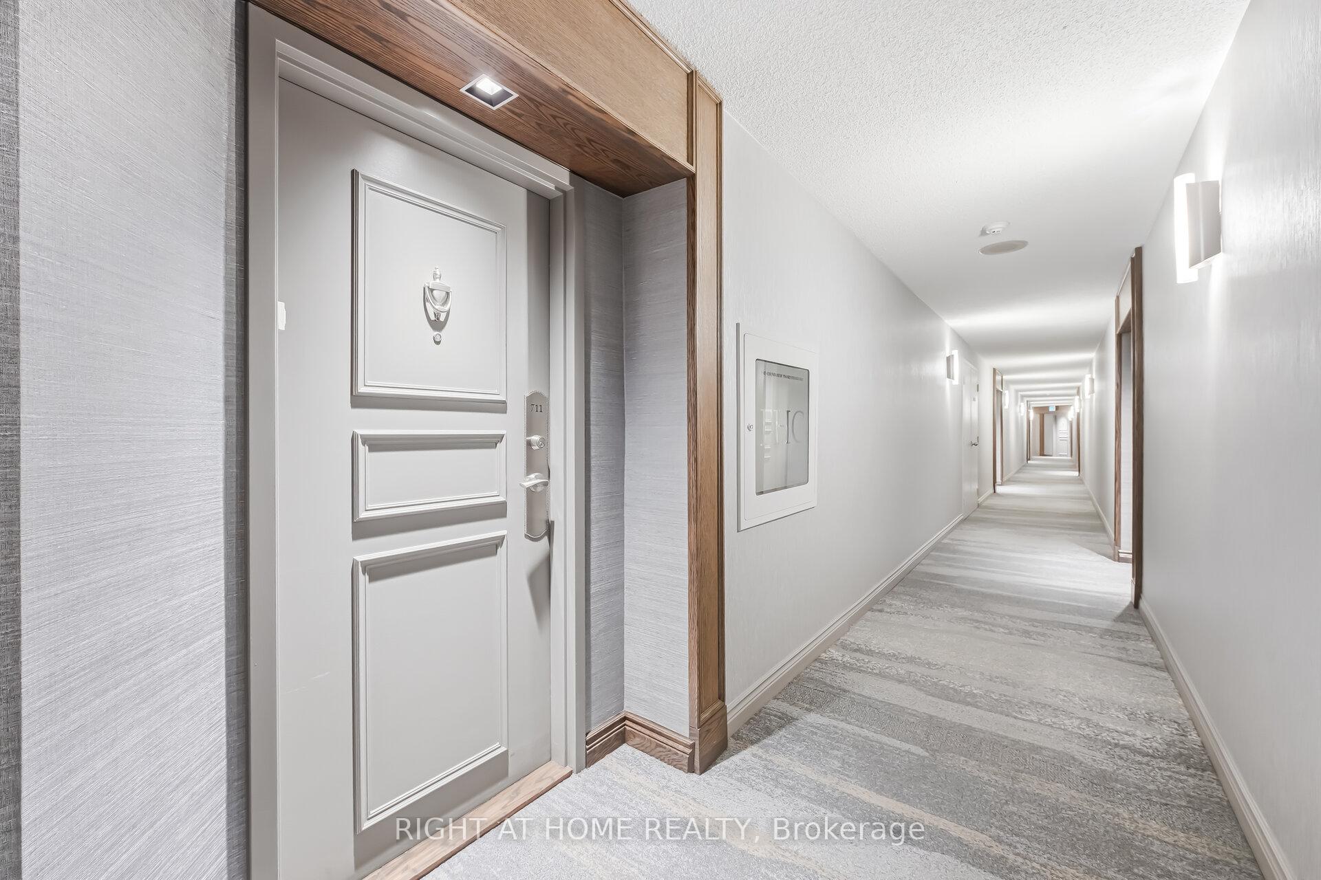 Photo 6 of Unit 711, 120 Promenade Circle, Vaughan, Brownridge — HOMEH