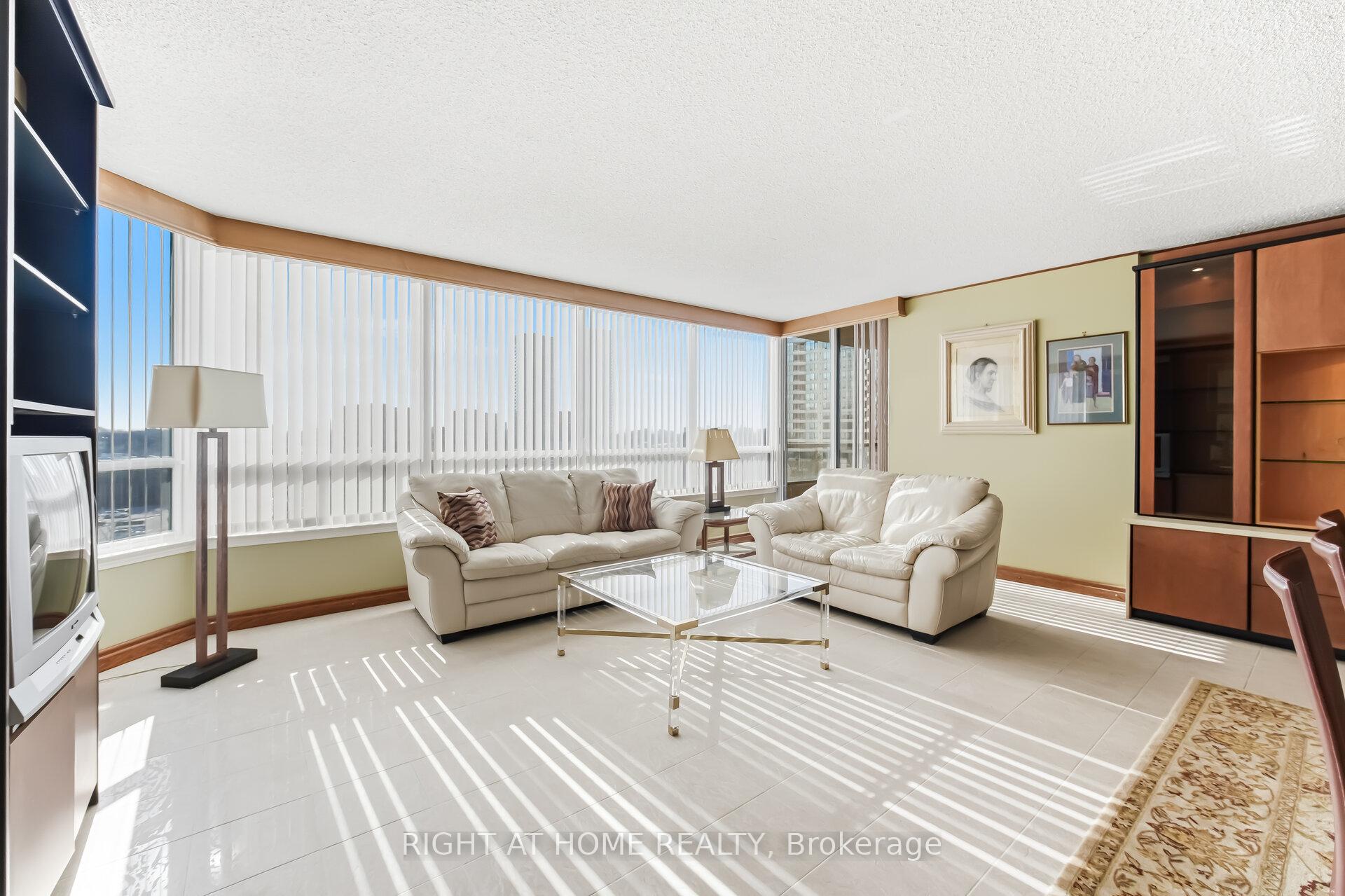 Photo 12 of Unit 711, 120 Promenade Circle, Vaughan, Brownridge — HOMEH